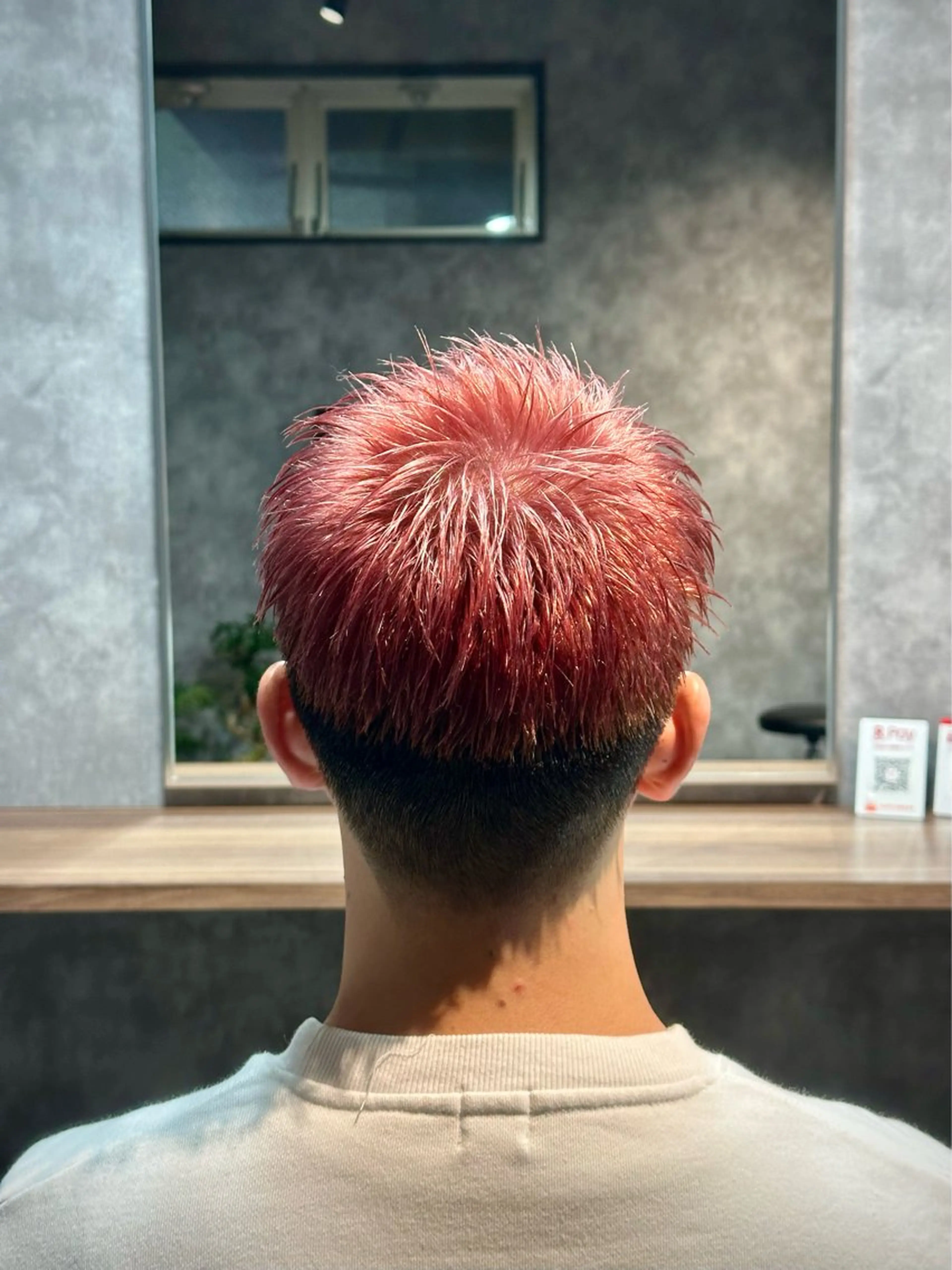 ショート 緒方 翔英のヘアスタイル