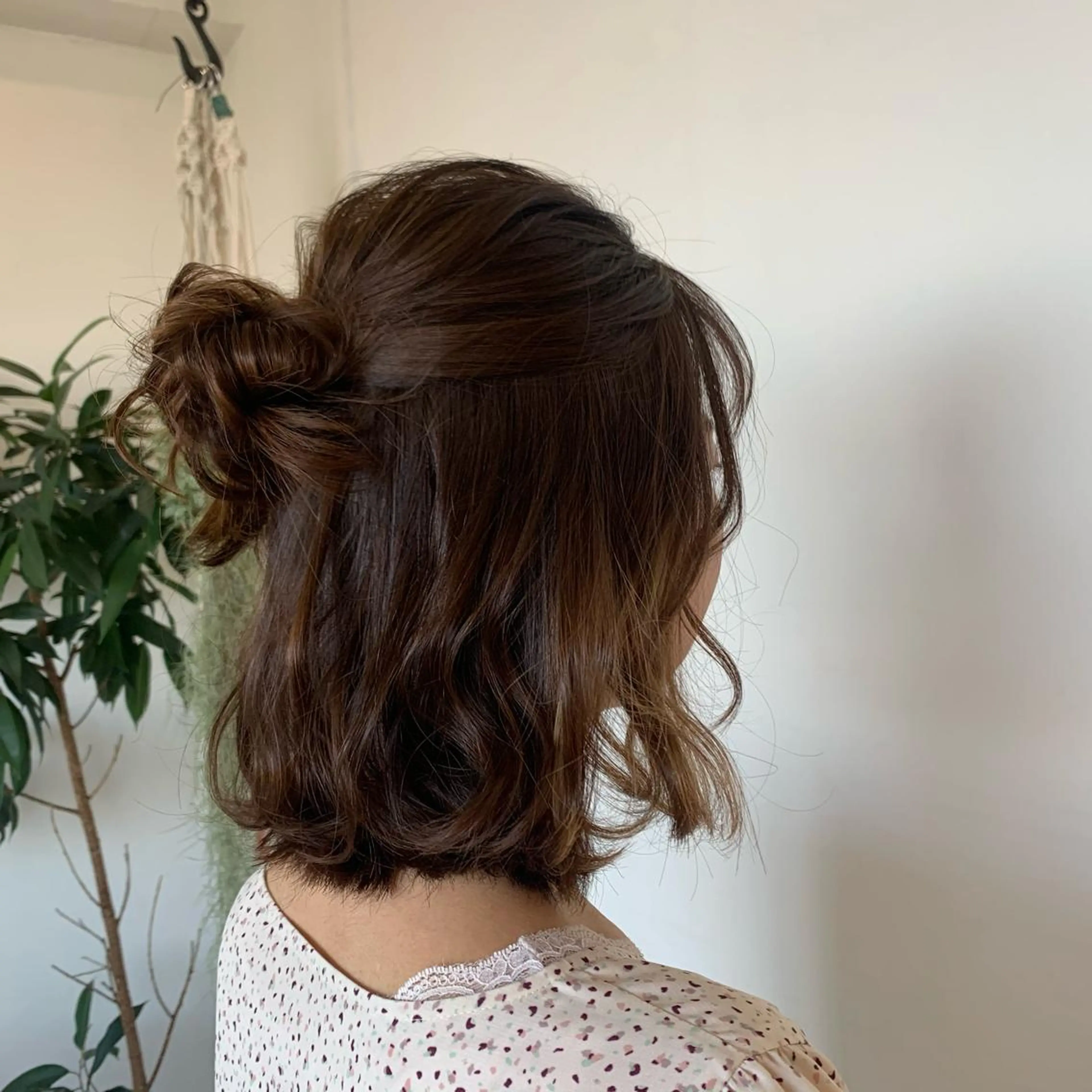 ミディアム ヘアアレンジ 甲斐 もあのヘアスタイル