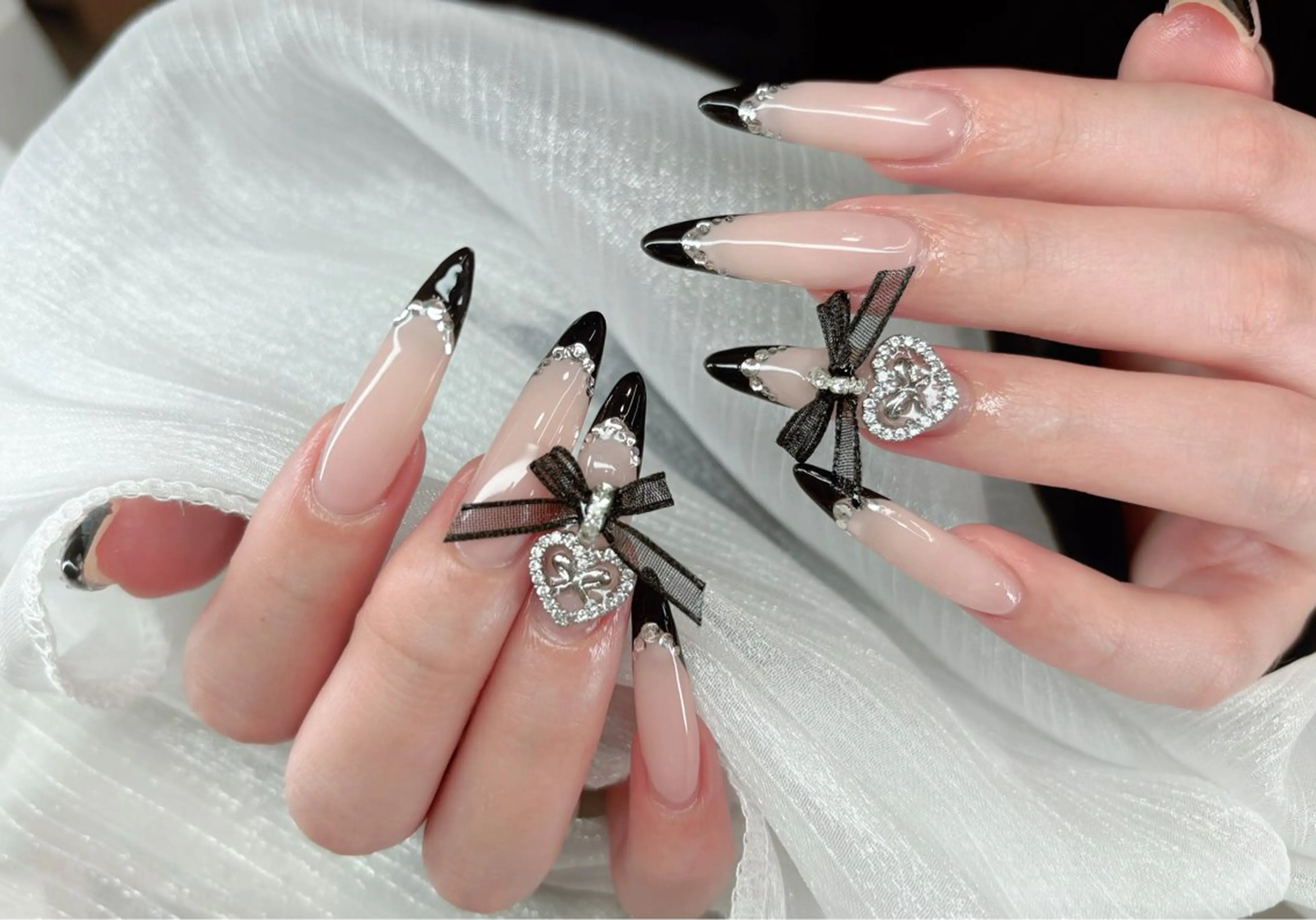 ネイル オーロラネイル ブルー チークネイル フットネイル フレンチネイル Haru Kaori 渋谷のネイルデザイン