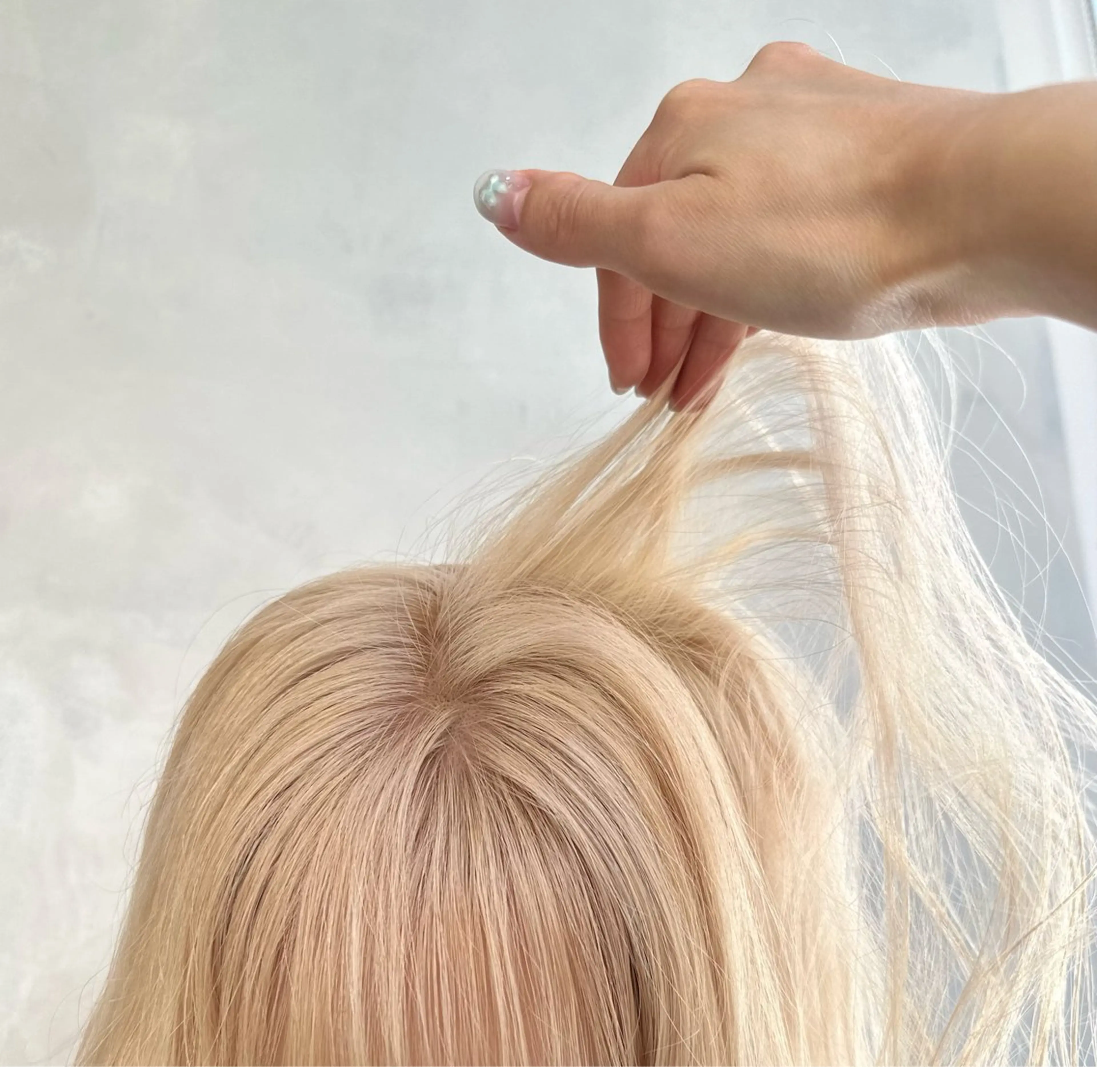 カラー ブリーチ ブロンド ホワイトブロンド カット ヘアカラー トリートメント 可愛いベージュ作る 美容師/あかね🧸のヘアスタイル
