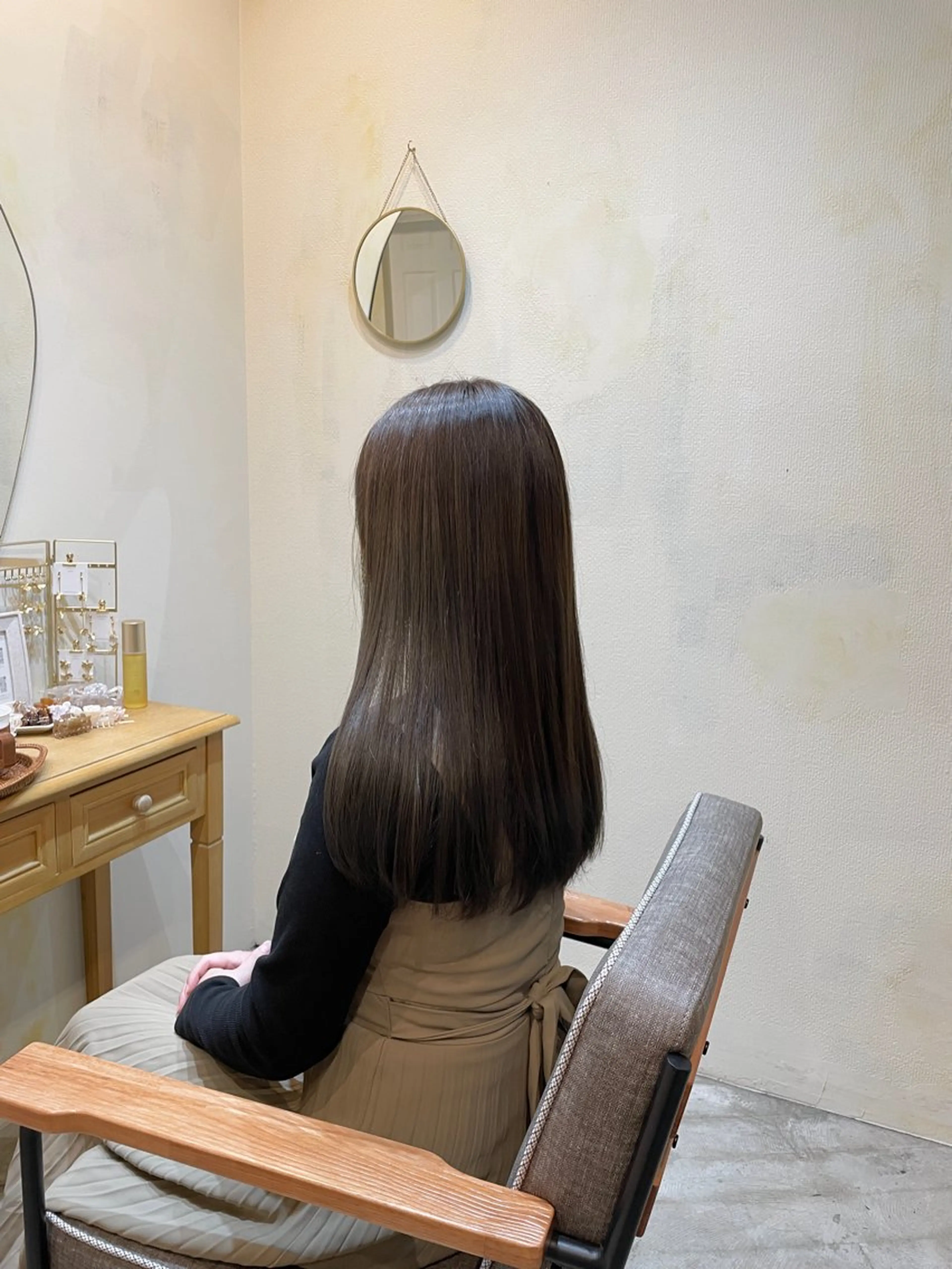 ロング カラー 🍋透け感カラー🍃 オリーブ🍐Kahoのヘアスタイル