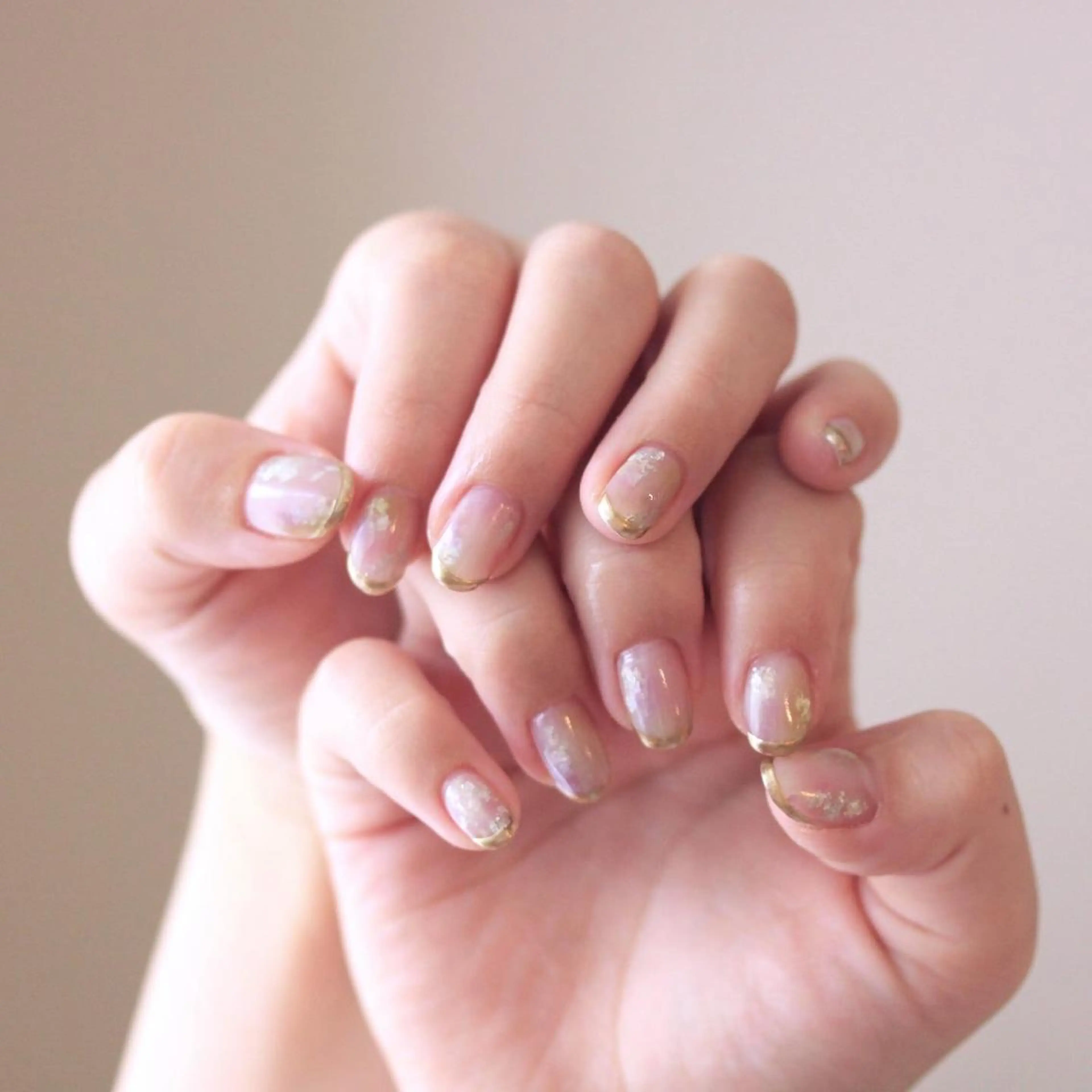 ネイル アートネイル 氷ネイル・うるうるネイル ニュアンスネイル オフィスネイル ピンク ハンドネイル Elio所属・Elio 国泰寺のネイルデザイン