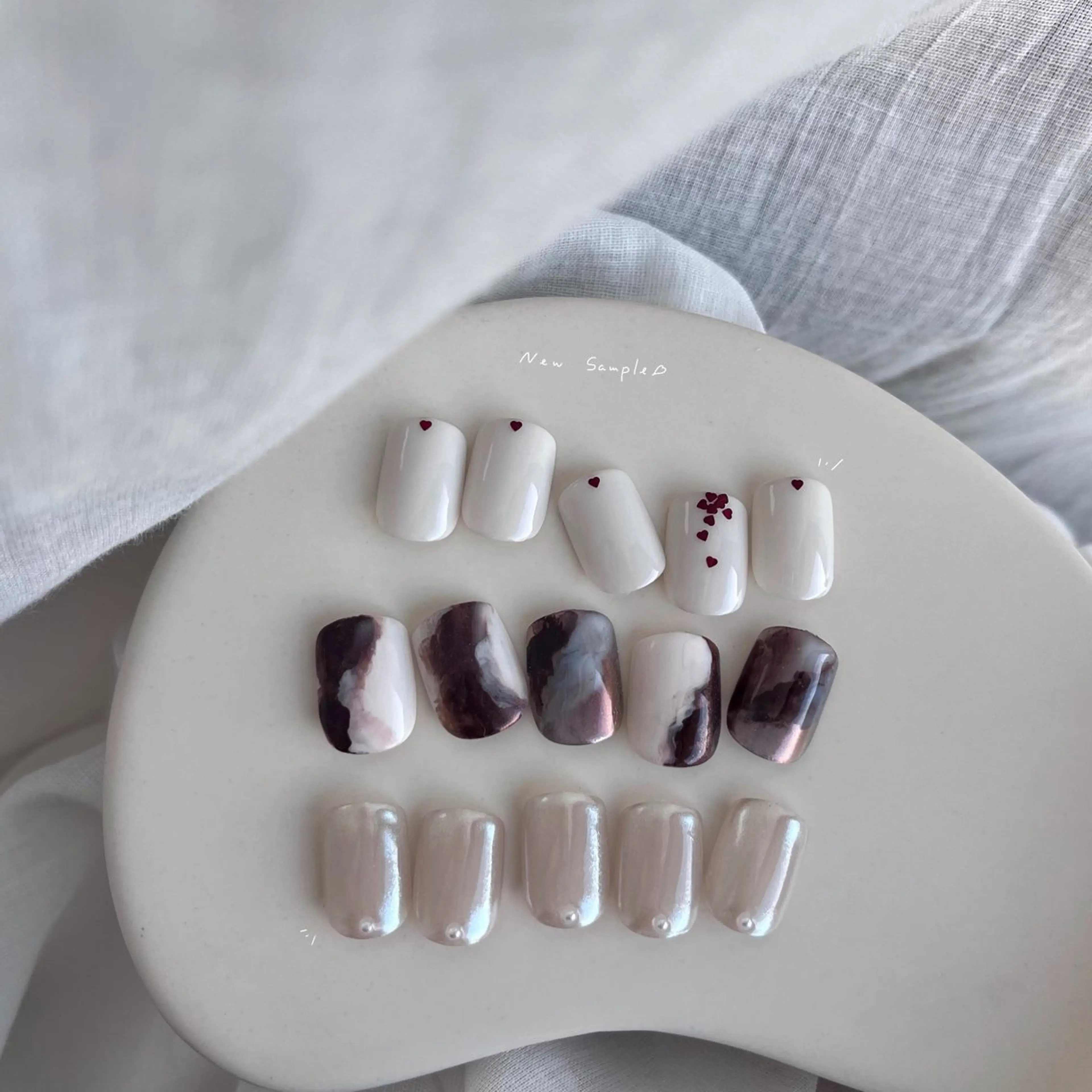 ネイル オーロラネイル ハート 氷ネイル・うるうるネイル ニュアンスネイル 冬ネイル &. momoのネイルデザイン