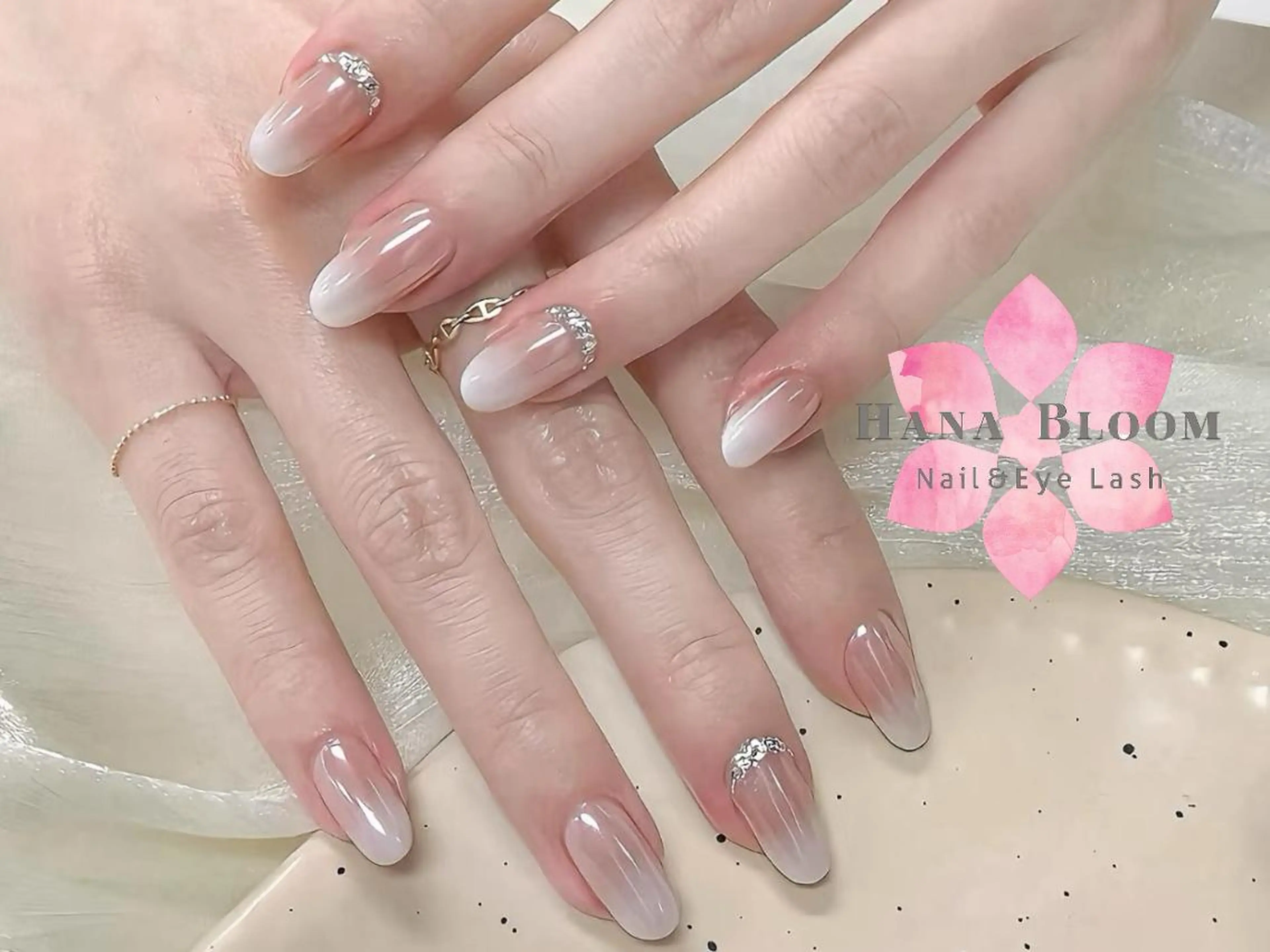 ネイル 長さ出し フレンチネイル ジェルネイル ガラスフレンチ 韓国ネイル Hana Bloom Nail💛Rinaのネイルデザイン