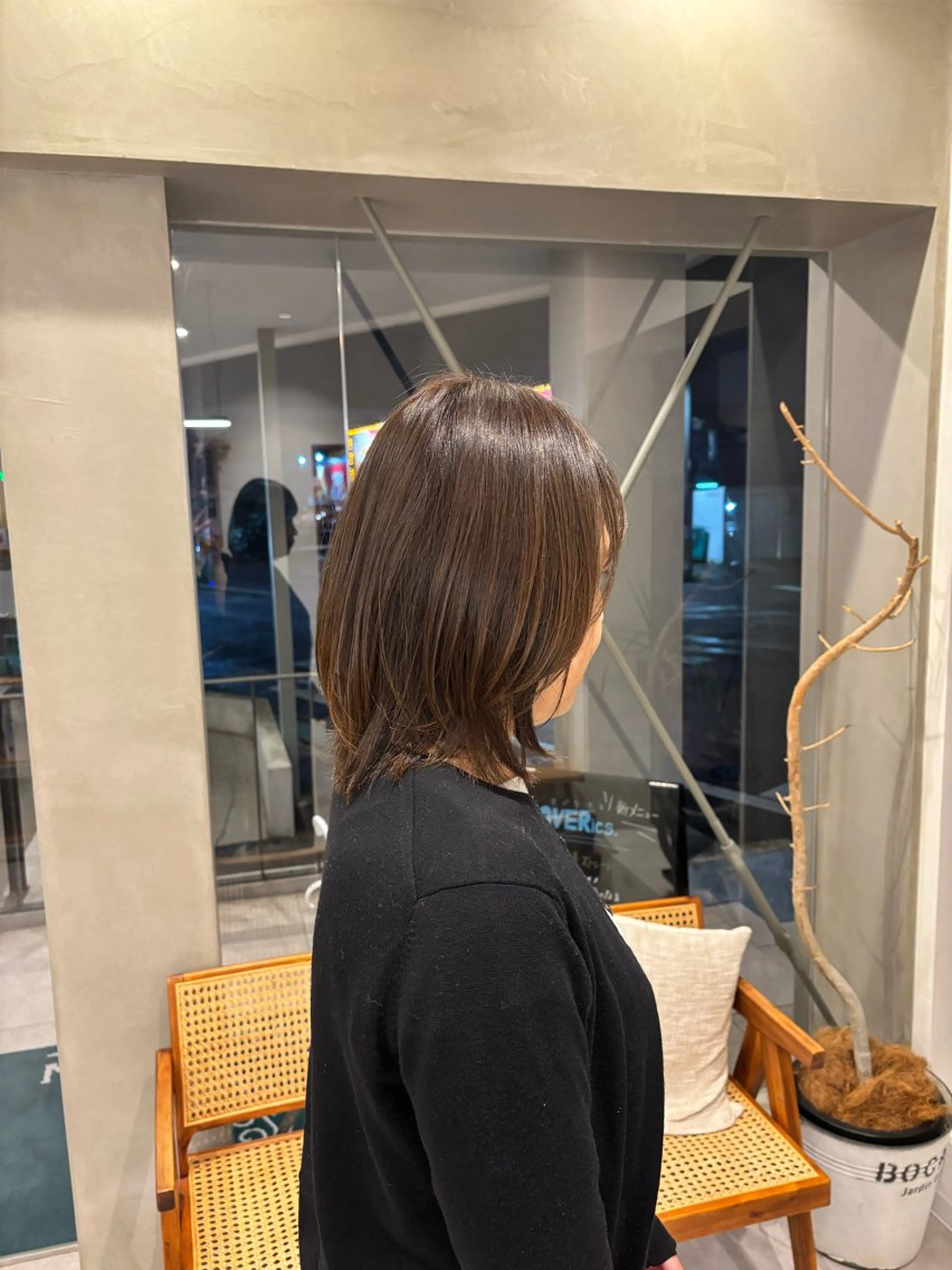 ミディアム ミディアムレイヤー レイヤーカット エルロン 栢原のヘアスタイル