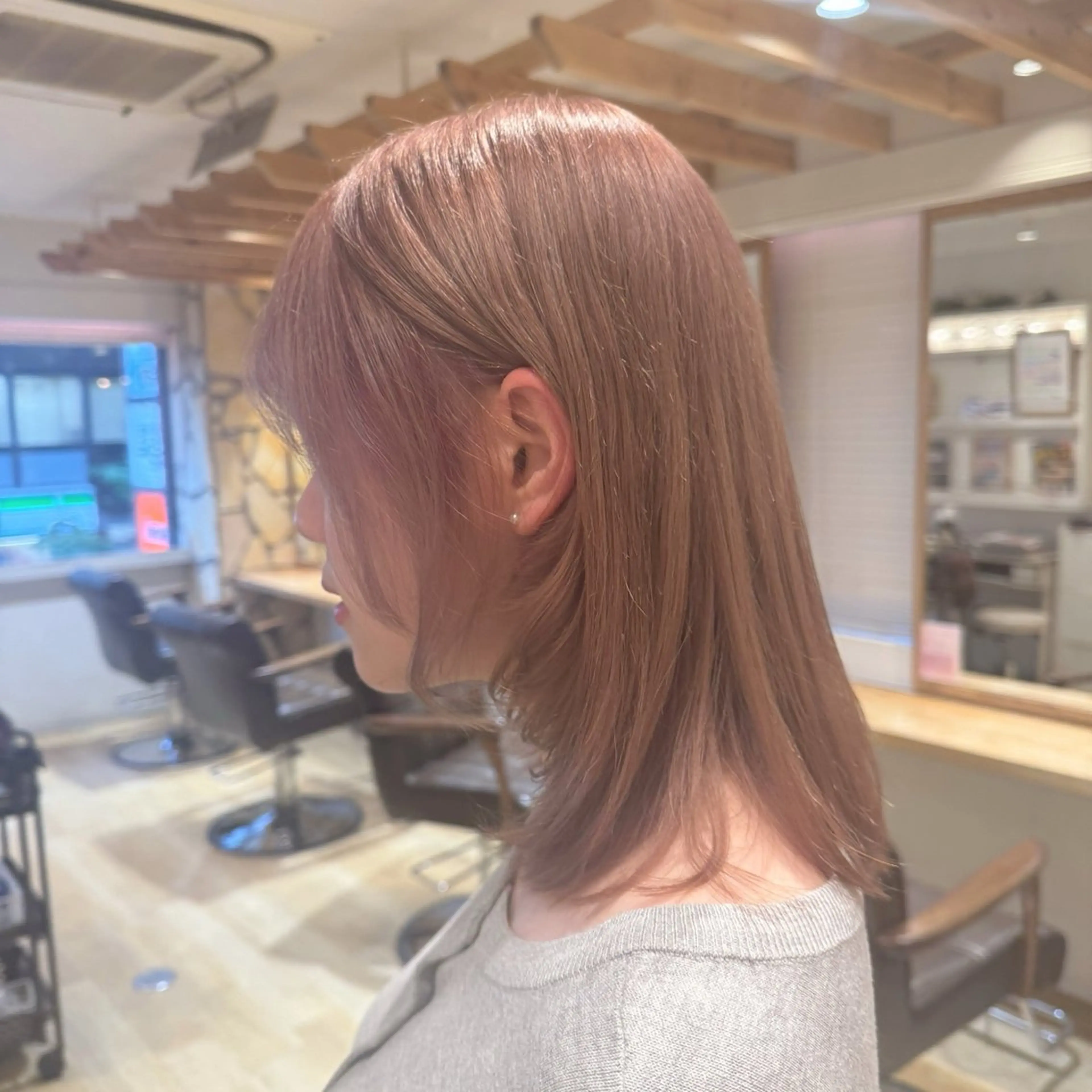 ミディアム カラー 柳川瑠衣菜 EIGHT/新宿のヘアスタイル