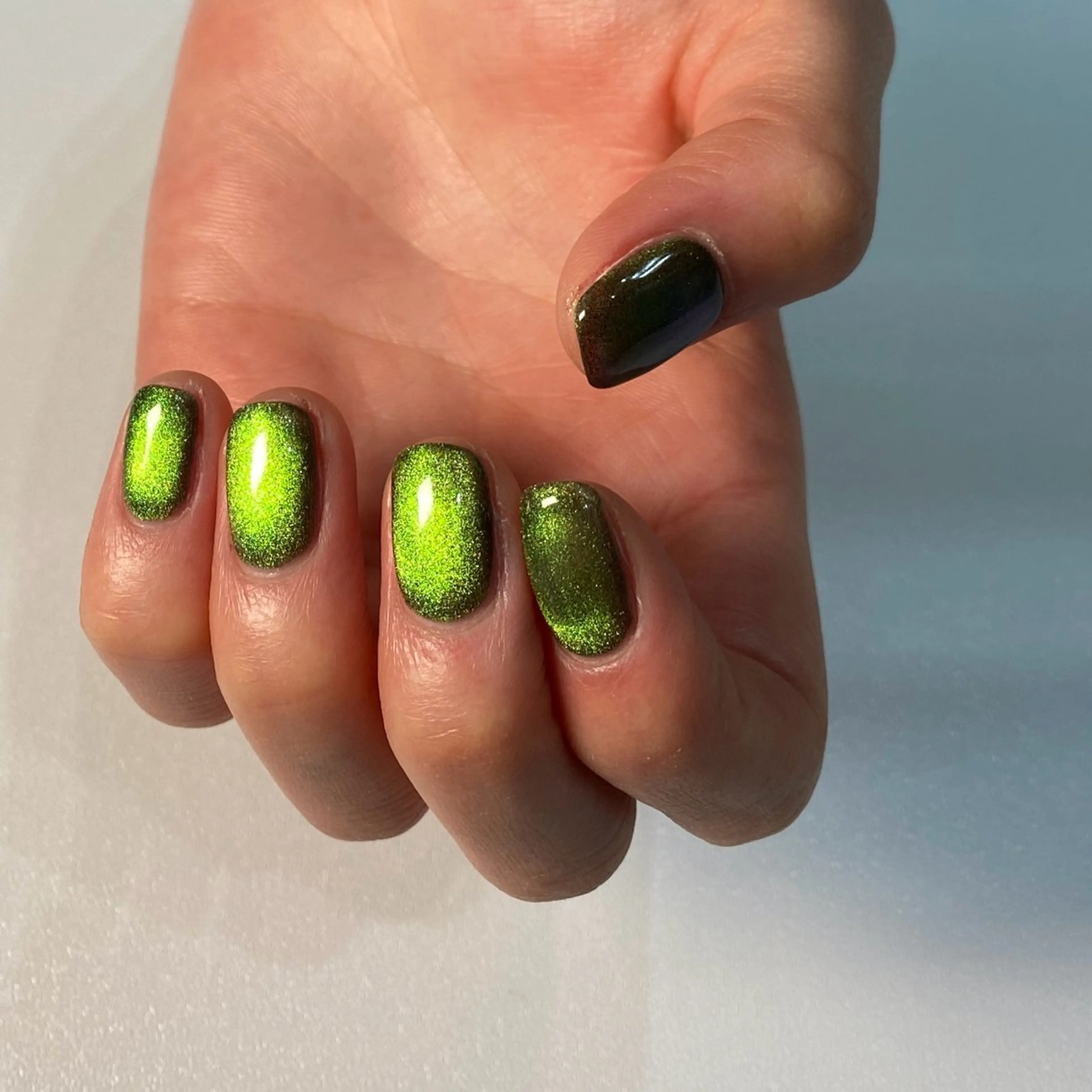 ネイル マグネットネイル うえぽん 🌟のネイルデザイン