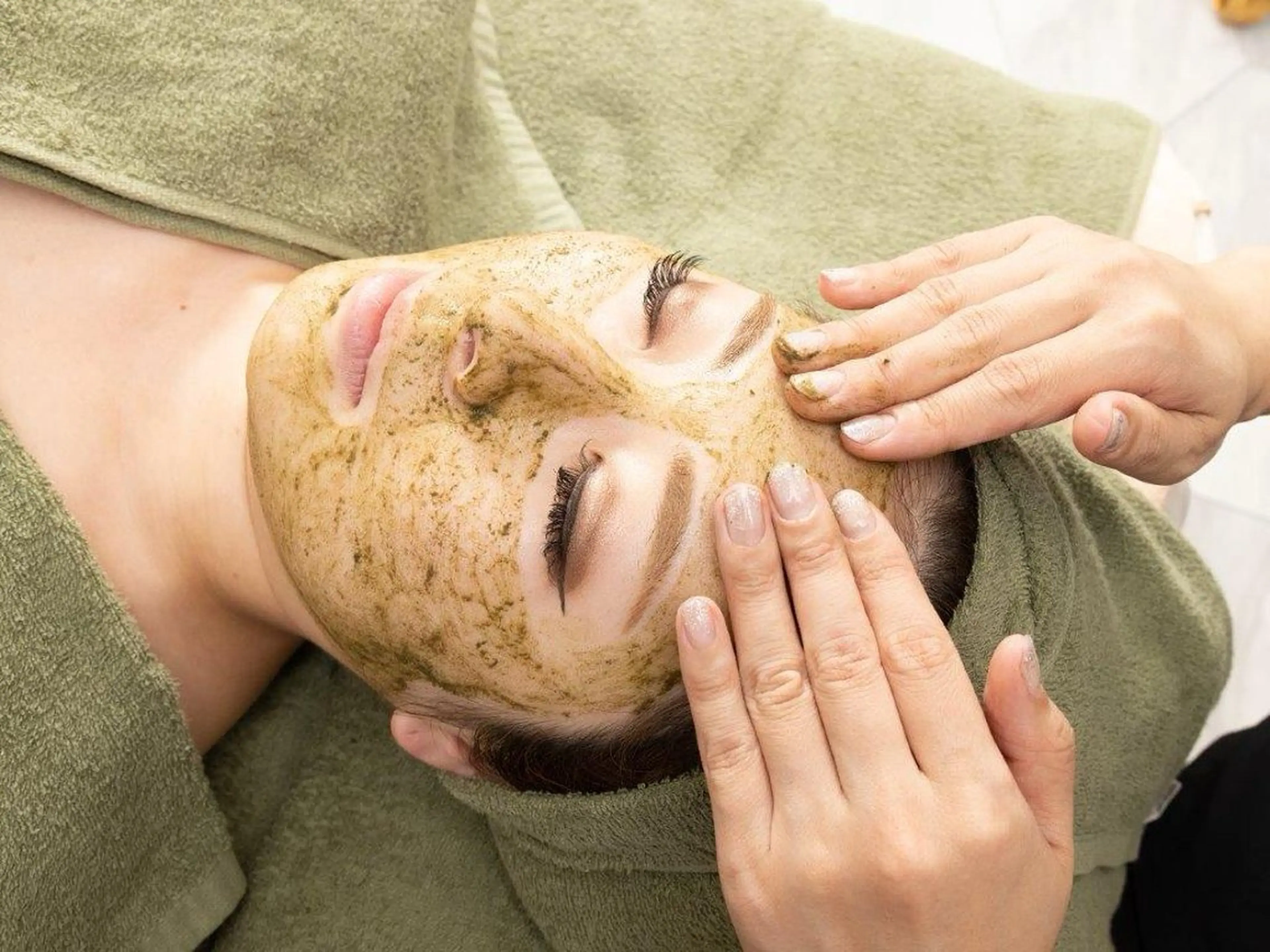 エステ ハーブピーリングMB eautySalonのエステ・リラクイメージ