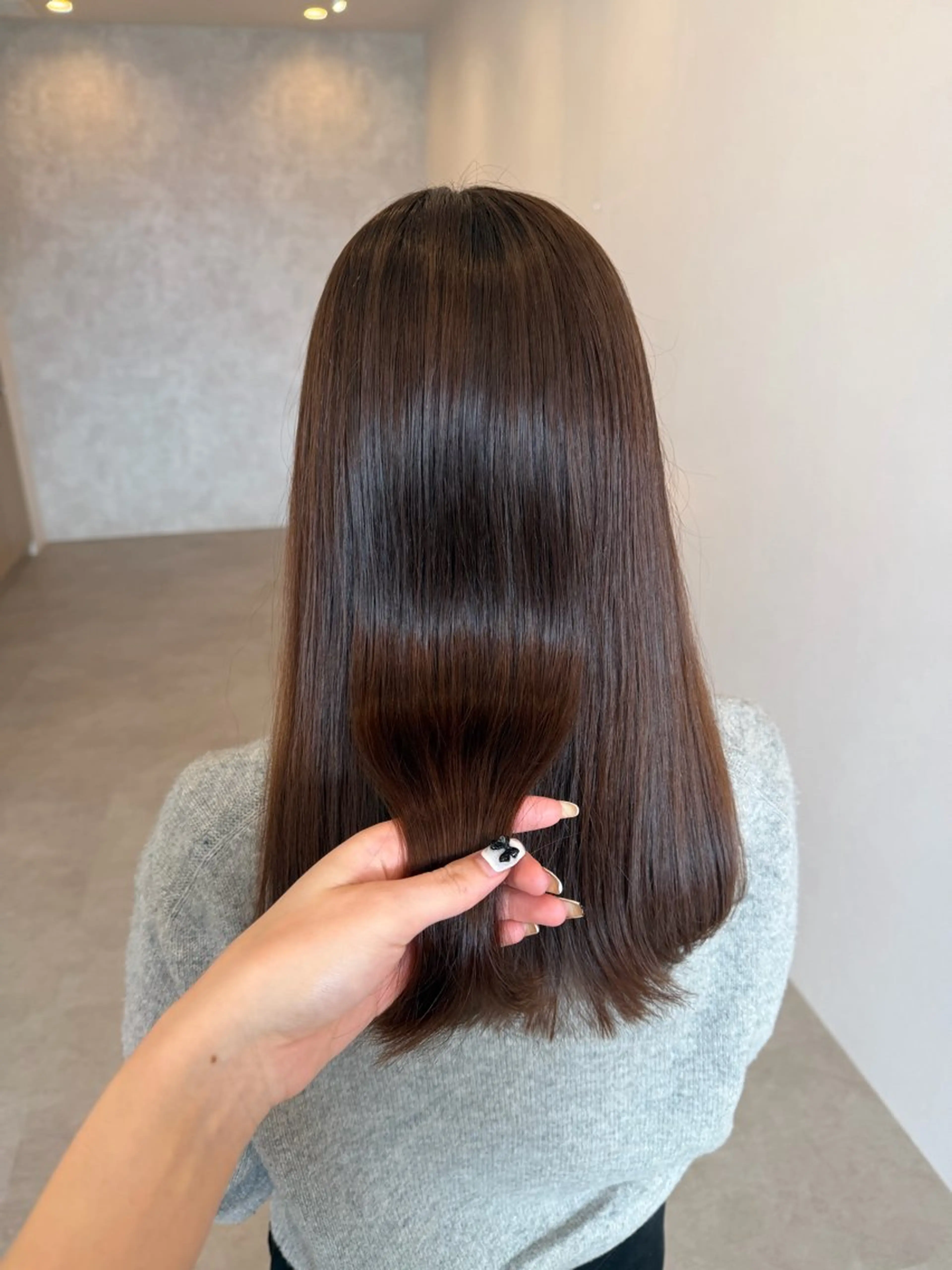 セミロング りん/ハイトーン💖 🌈髪質改善✨️浜松のヘアスタイル