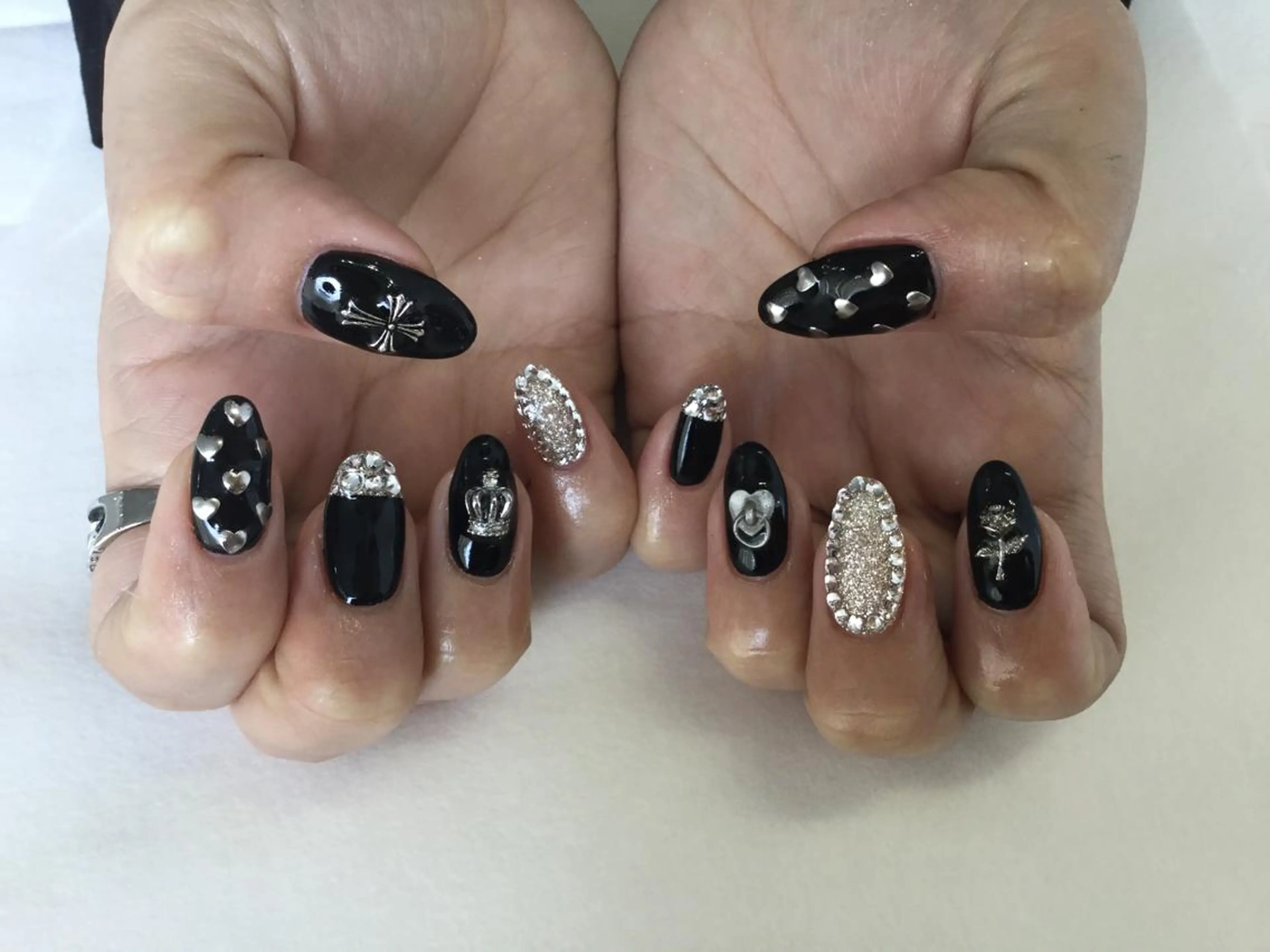 ネイル 💎🐰 saki. m 🐰💎のネイルデザイン