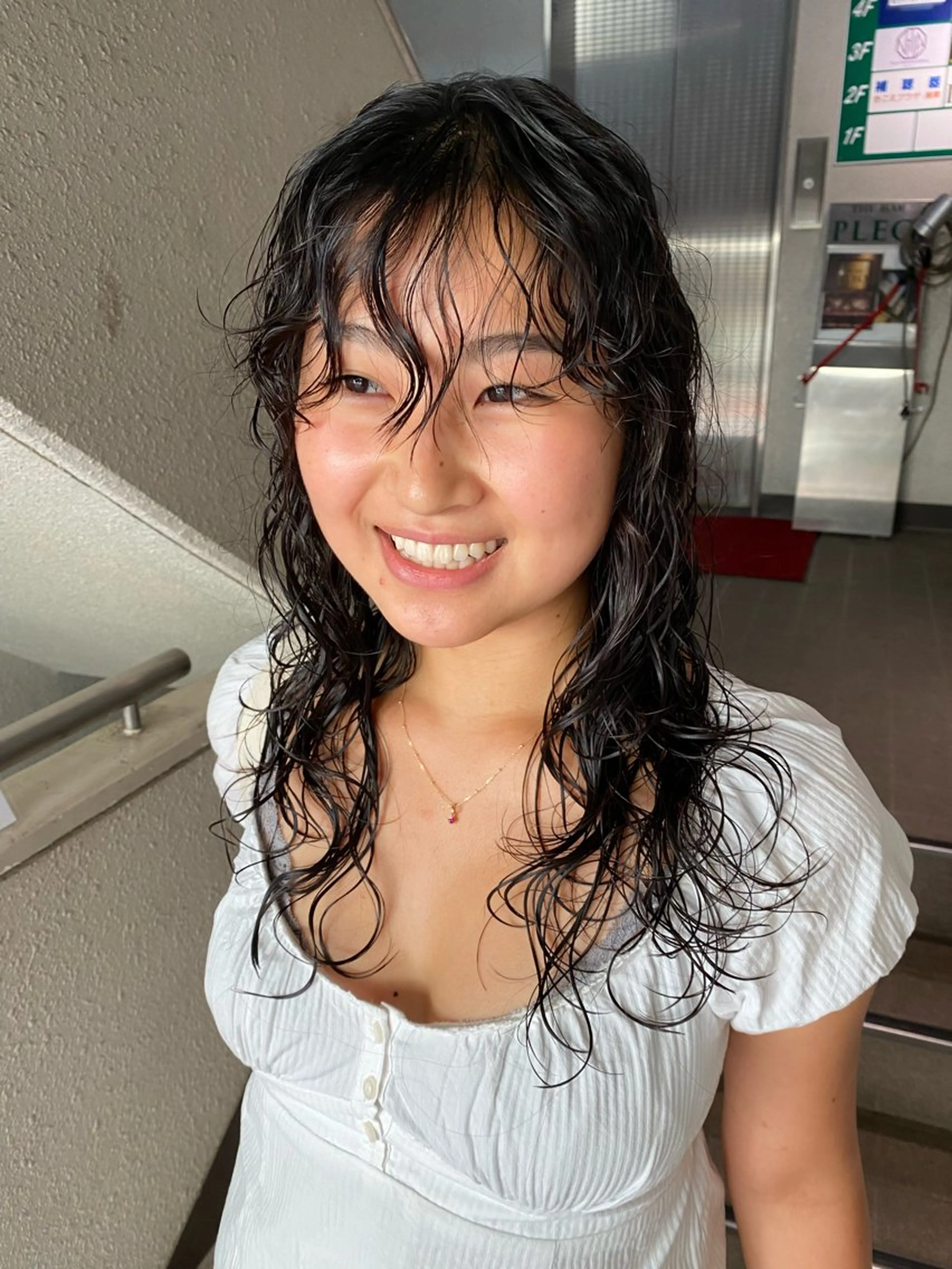 ロング カラー カット パーマ ナチュラルヘア🫧 ナナミのヘアスタイル