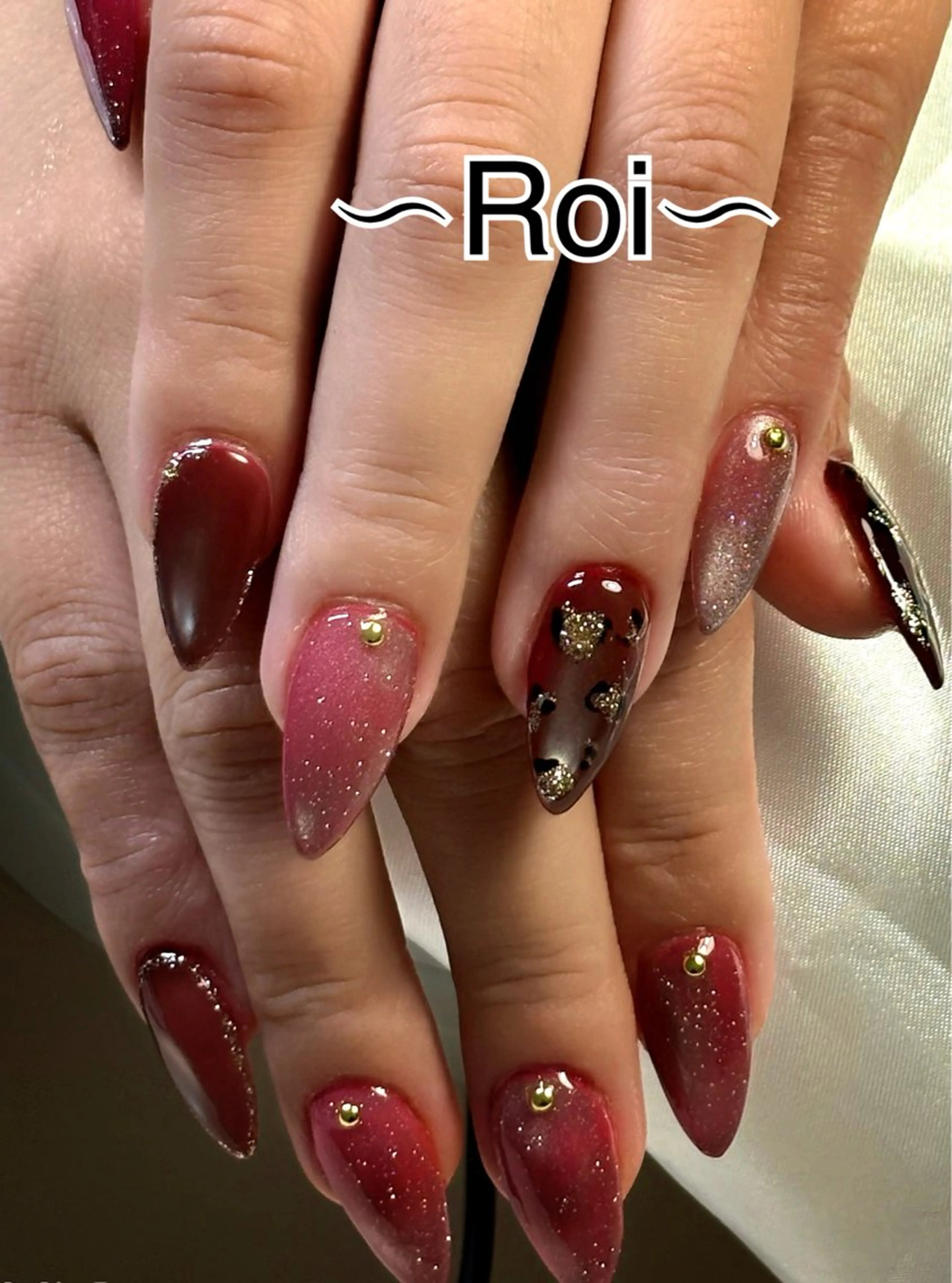 ネイル ニュアンスネイル ネイルサロン Roiのネイルデザイン