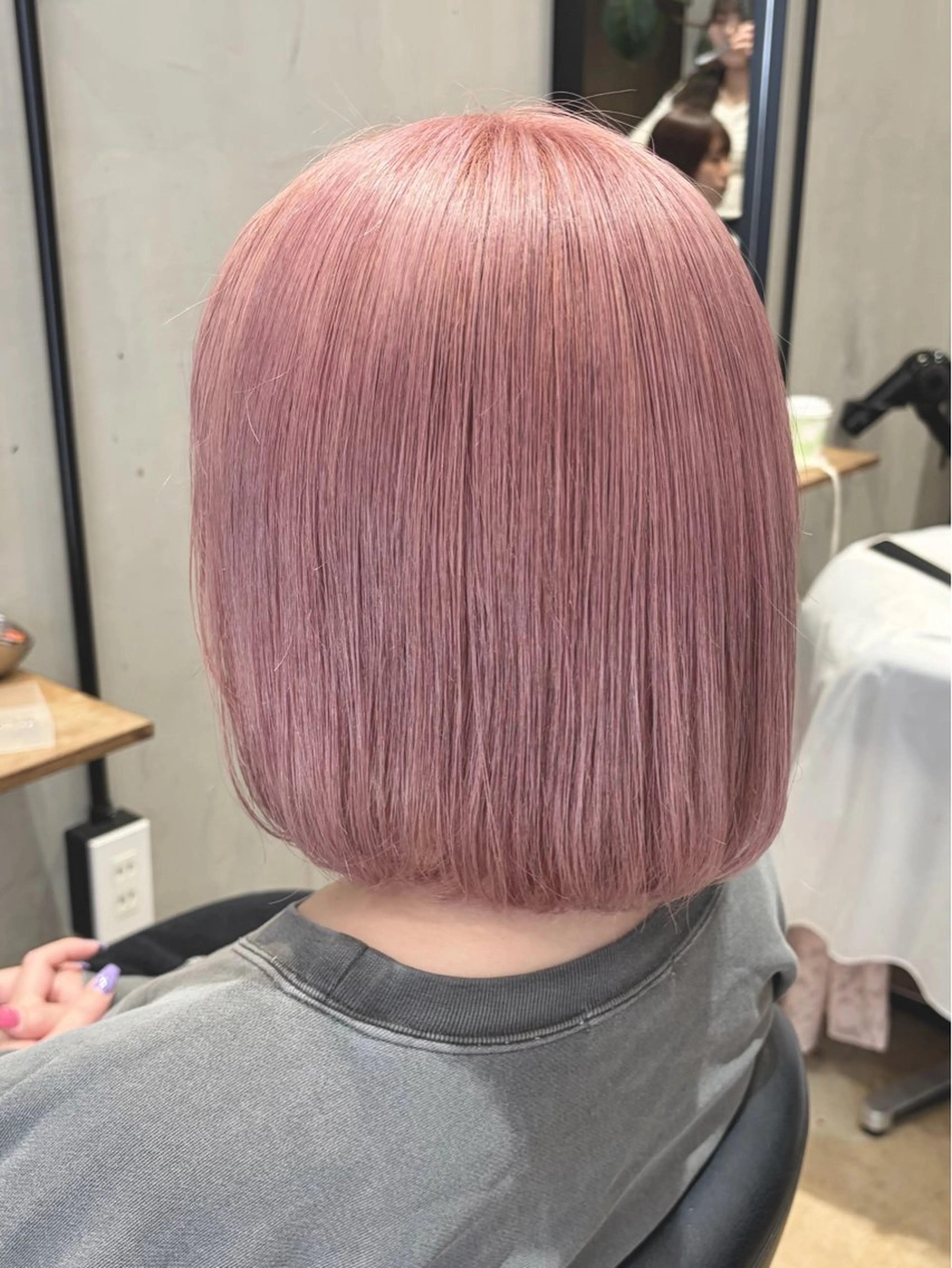 ミディアム カラー ピンクカラー ホワイトピンク カット ヘアカラー トリートメント みわ/博多 ブリーチ/メンズヘアのヘアスタイル
