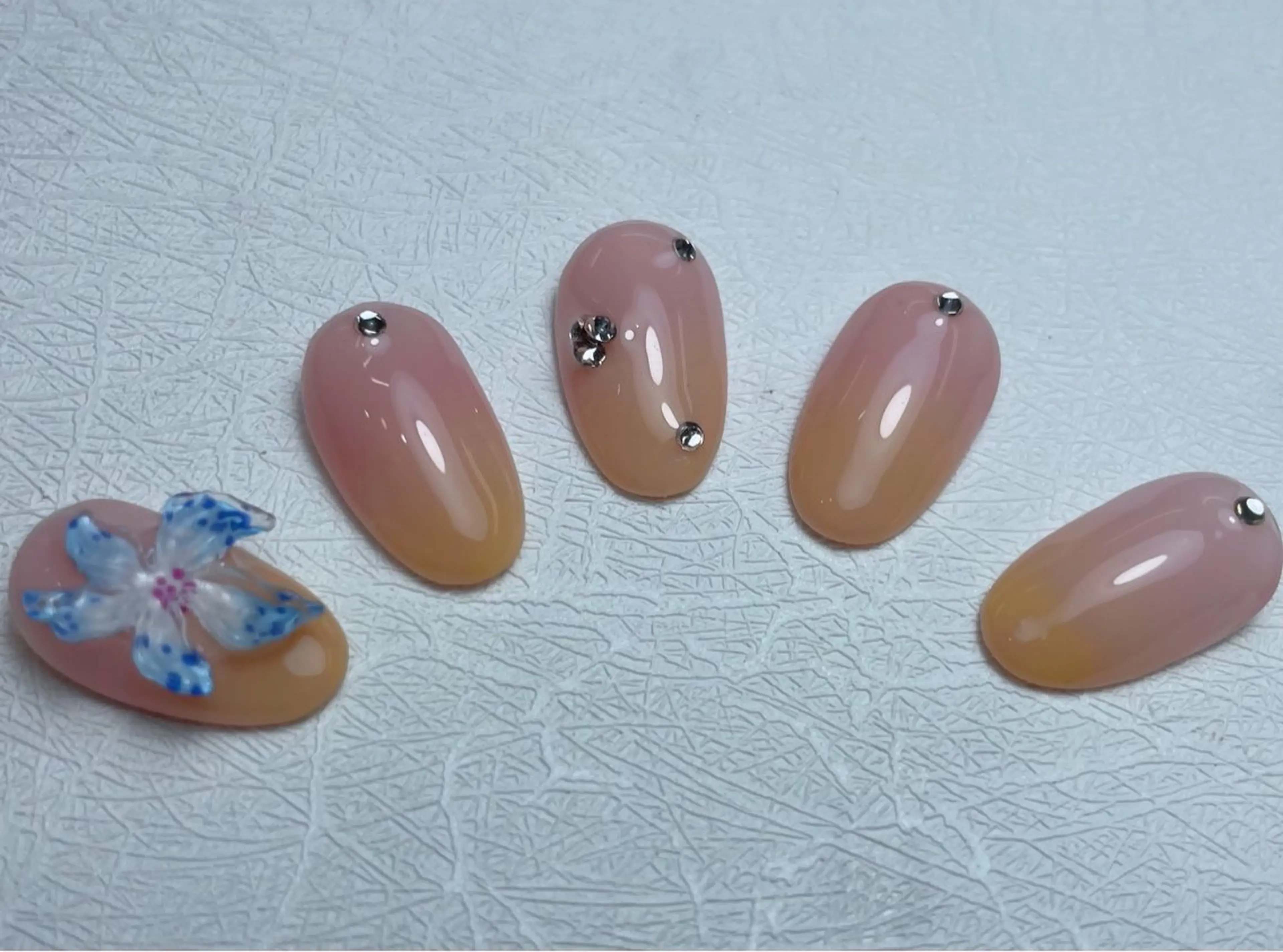 ネイル 長さ出し フットネイル フレンチネイル ジェルネイル ガラスフレンチ 中野駅から2分 MEO NAILのネイルデザイン
