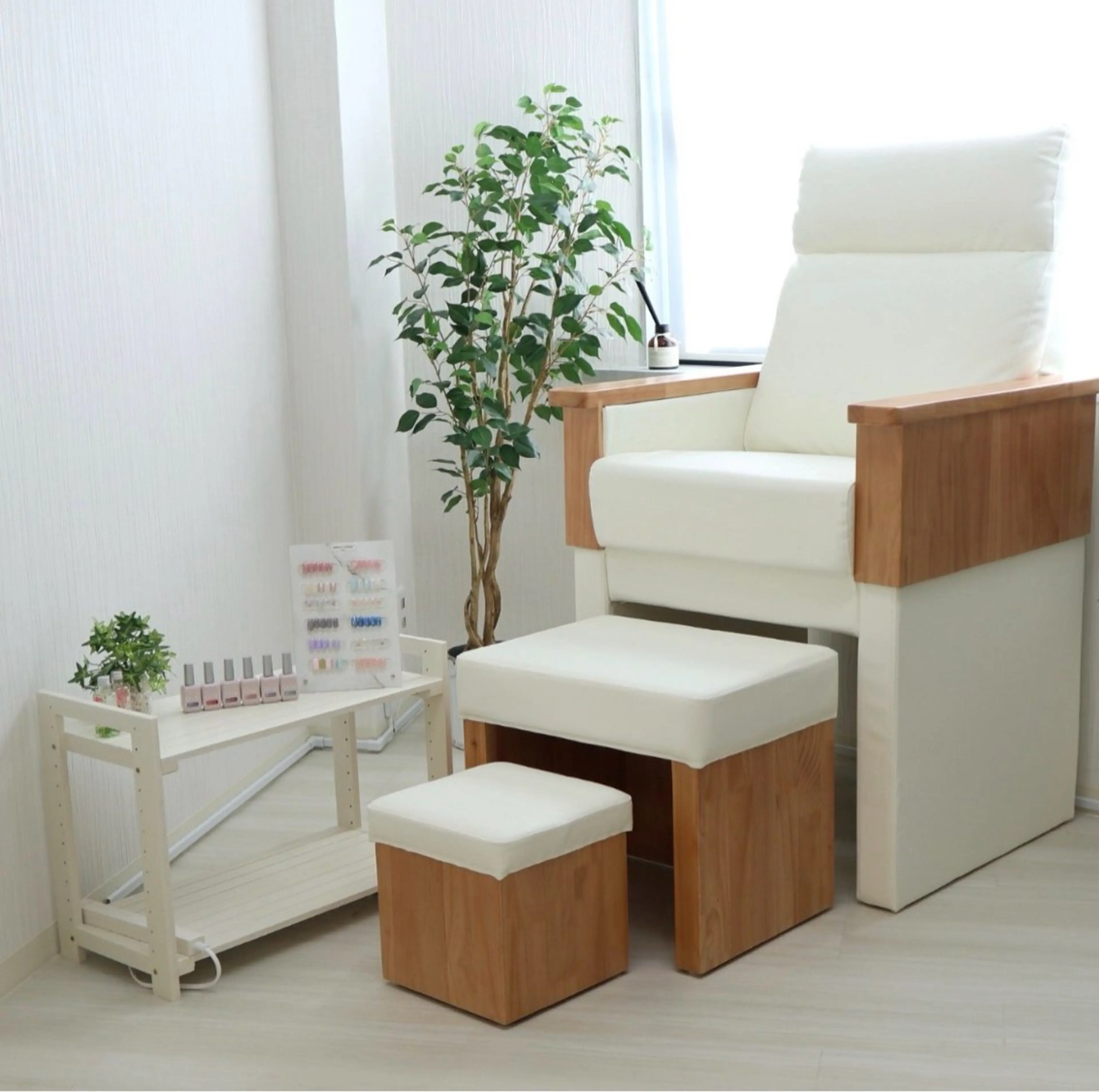 ネイル フットネイル yuma 🌺 L’ねいるのネイルデザイン