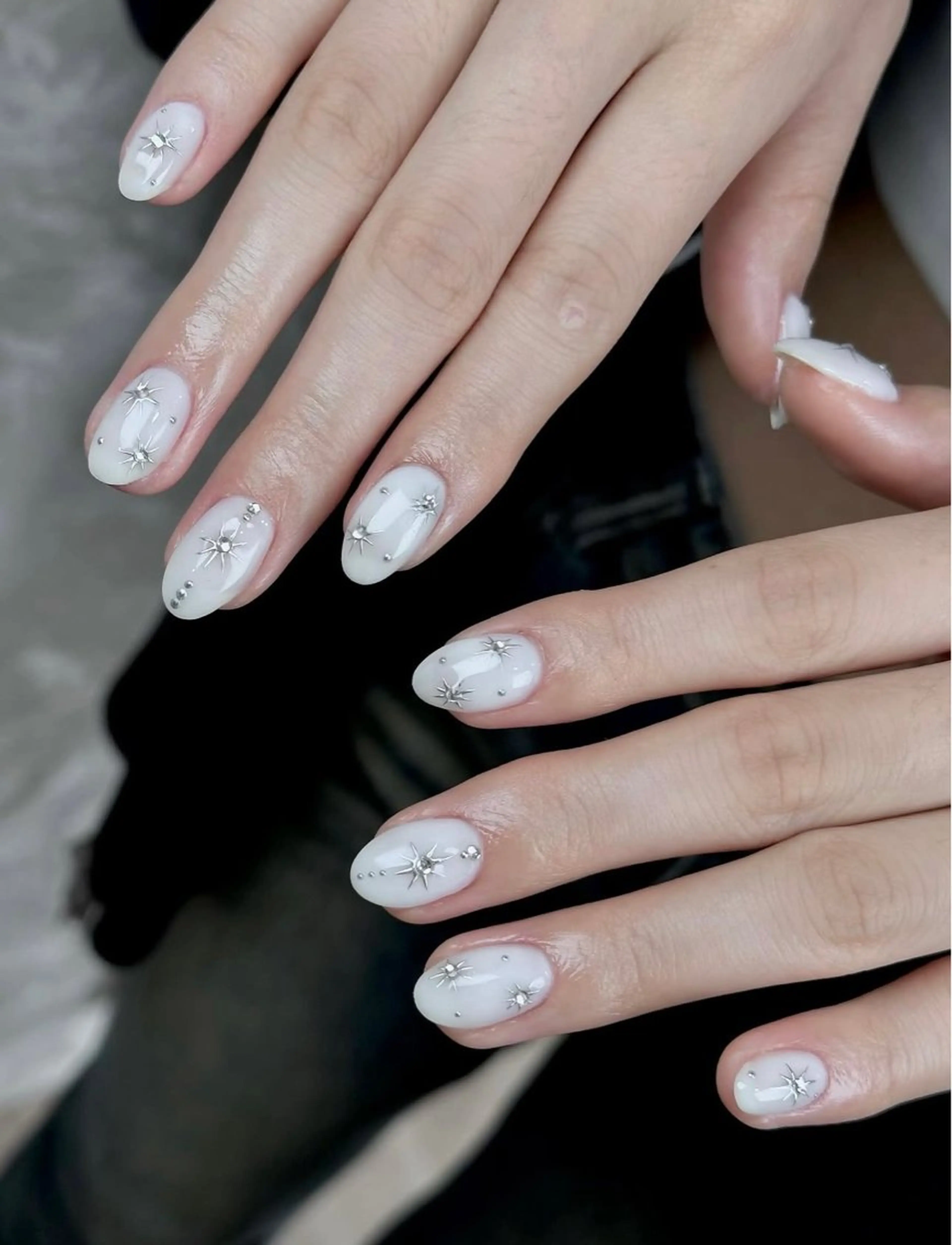 ショート 韓国風ヘア ハンドネイル Aila Nail HanChanのネイルデザイン