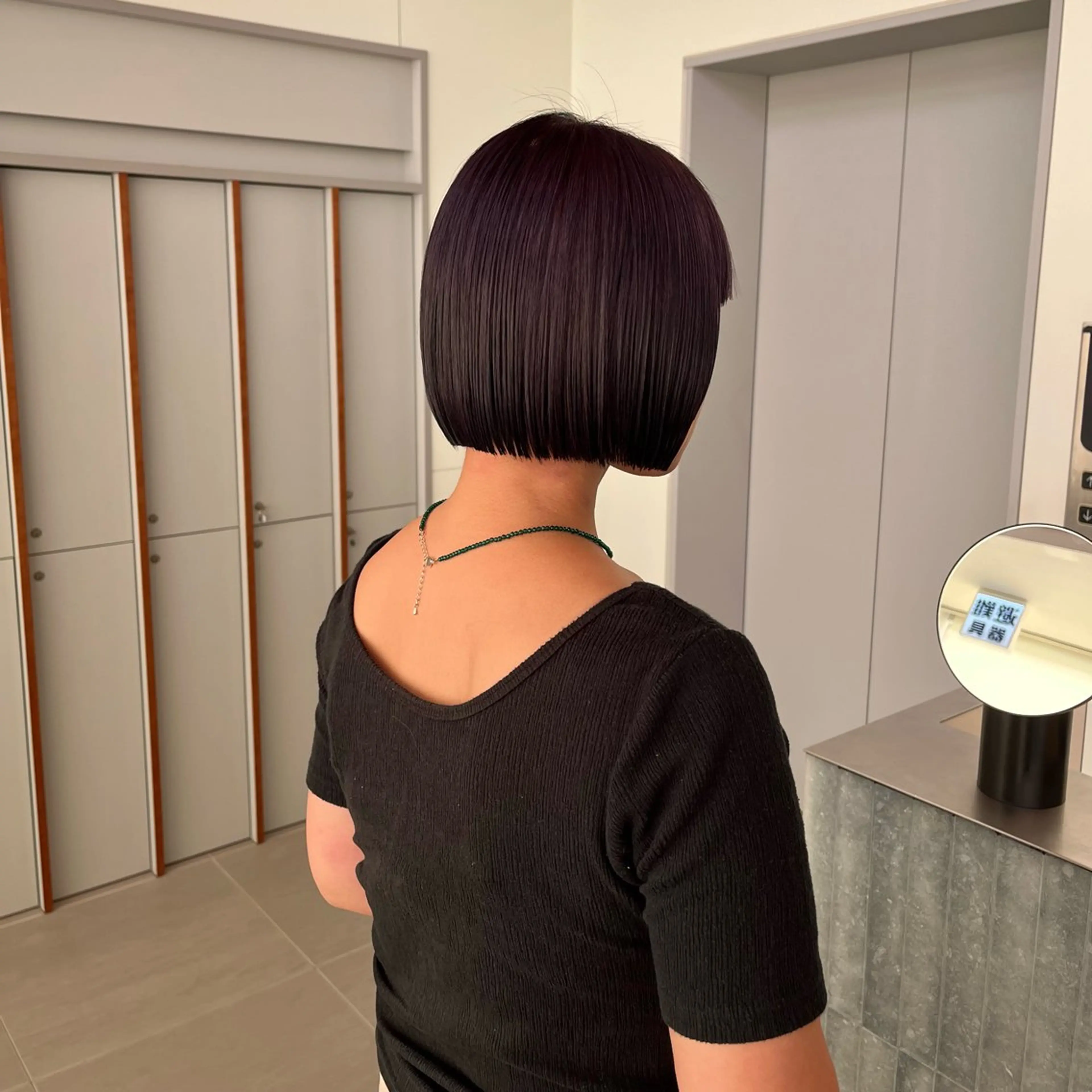 ショート カラー ベージュカラー ブリーチ 透明感カラー ディープラベンダー ダブルカラー 髪質改善カラー/ボブ 🌻Mutsumiのヘアスタイル