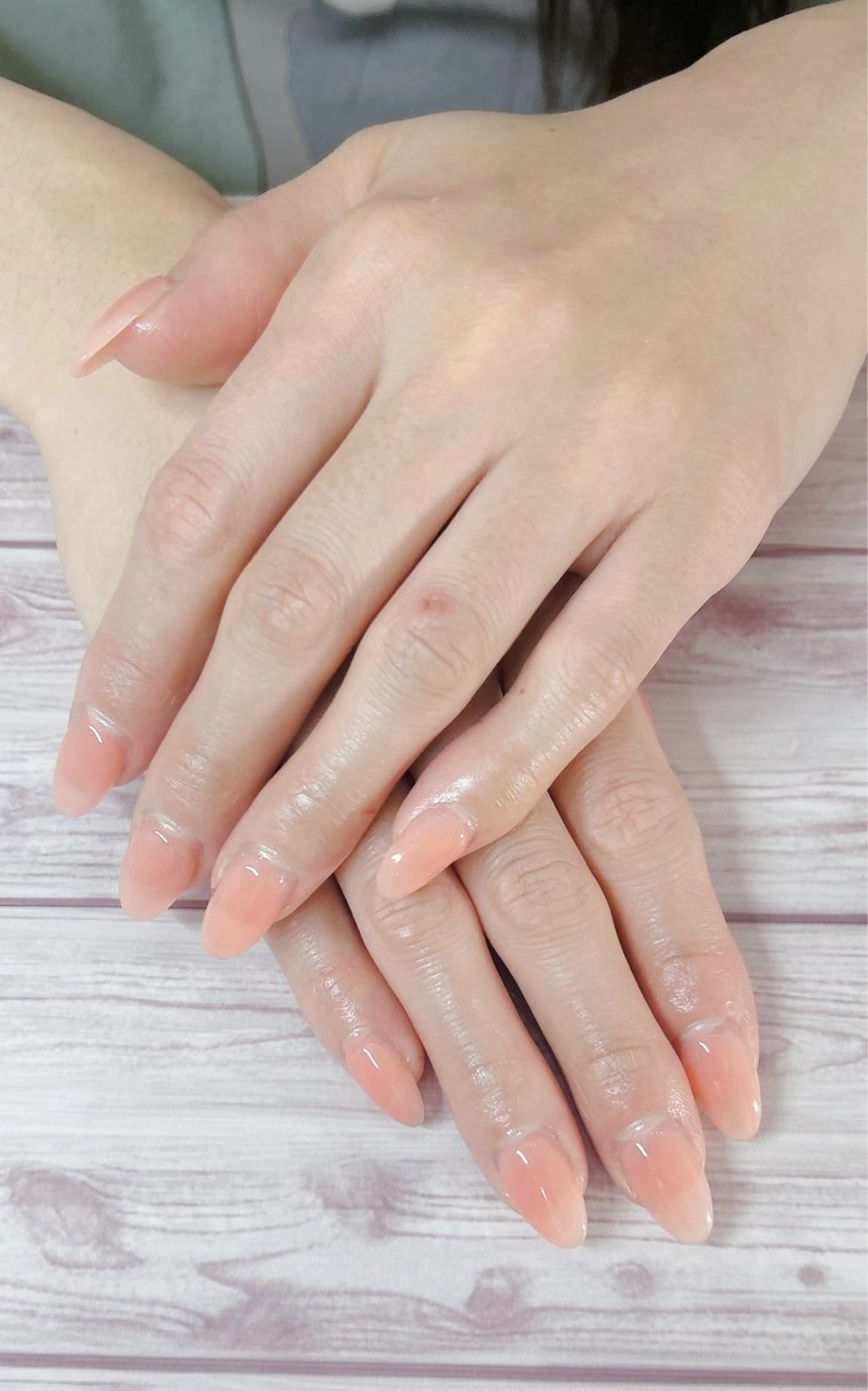 ネイル 長さ出し ワンカラーネイル ハンドネイル MYu Beauty Salon YURIのネイルデザイン