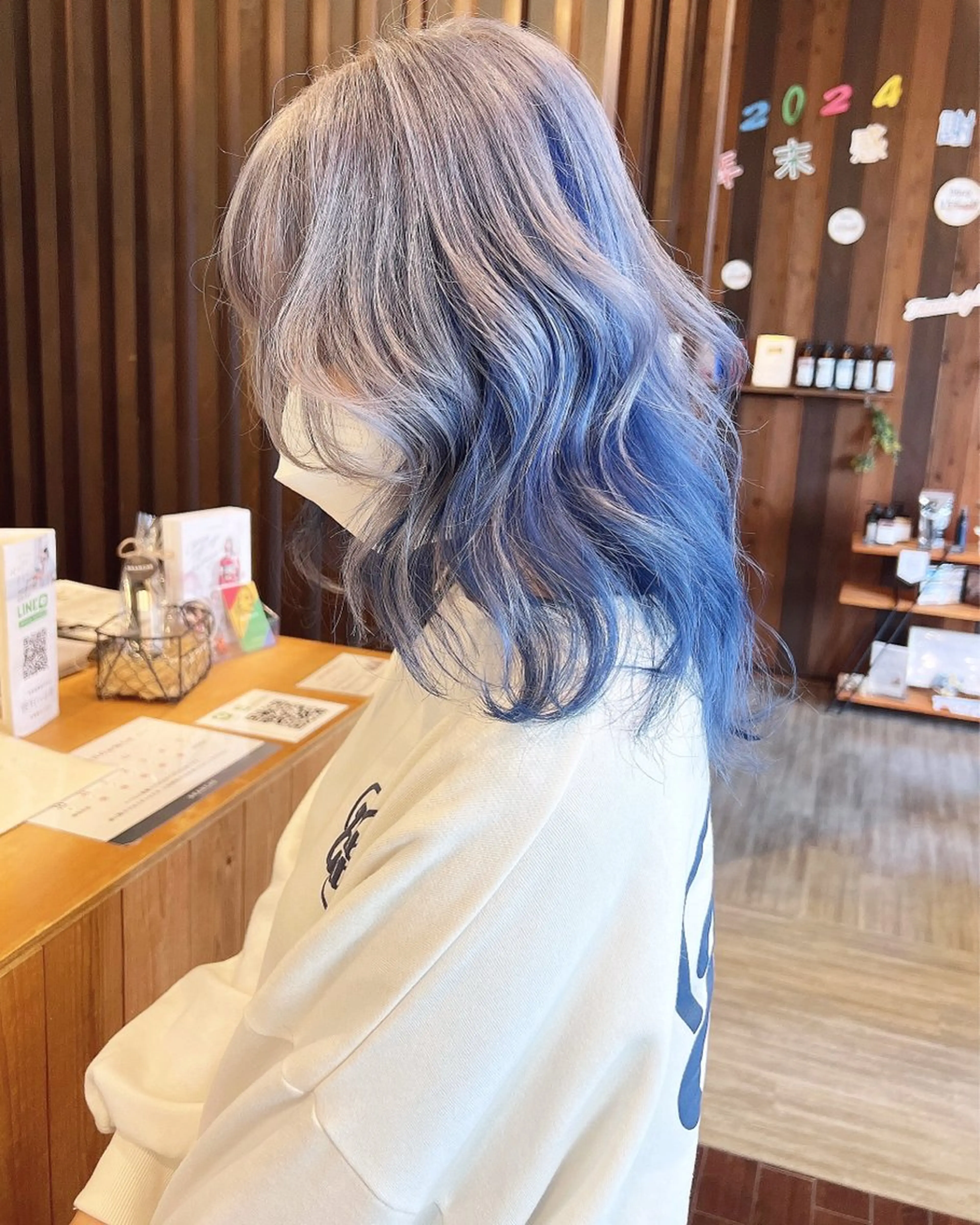 ミディアム カラー ヘアカラー 具志 正太のヘアスタイル