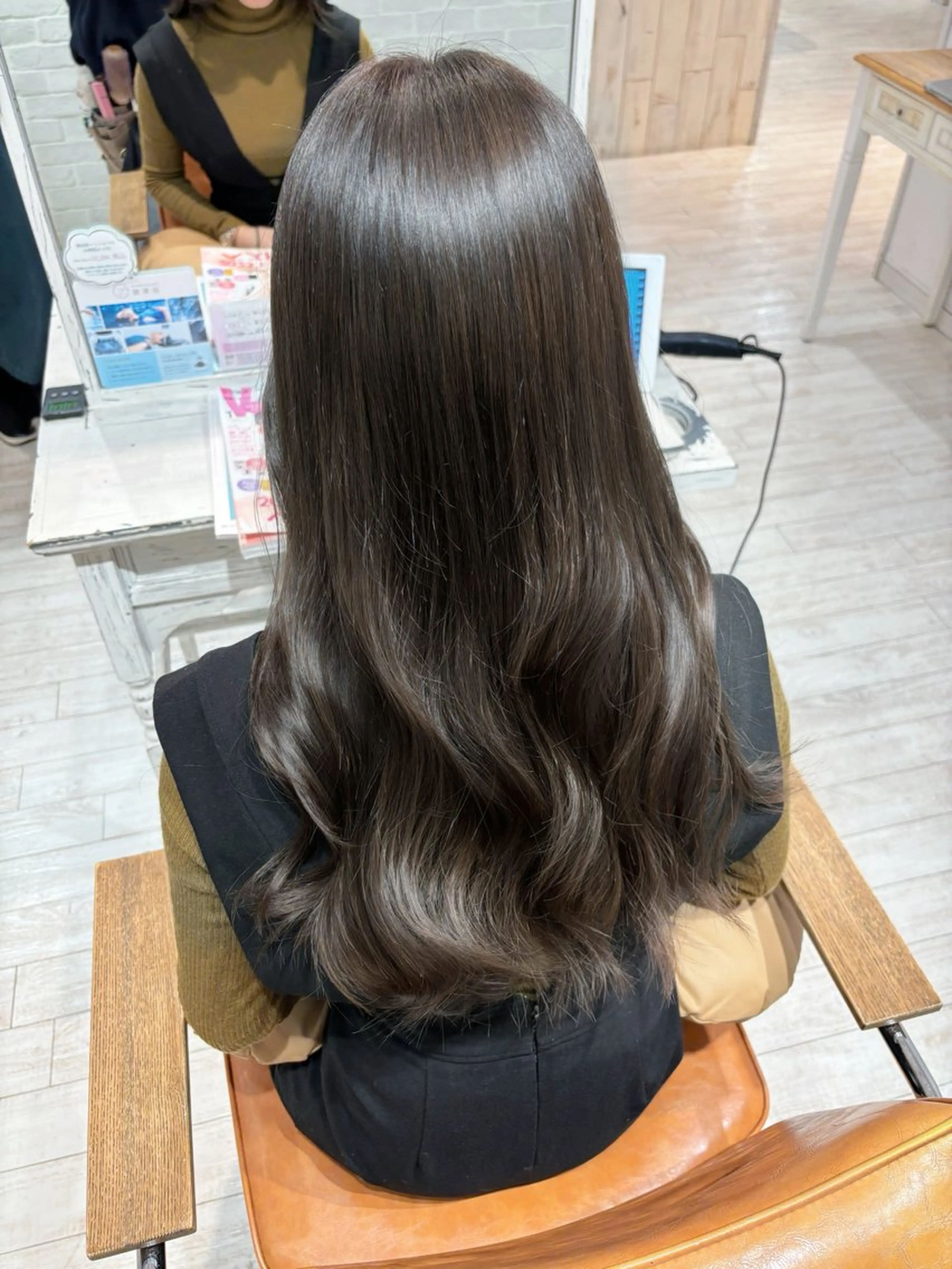 ロング レイヤーカット/ 透明感カラー🤍楓のヘアスタイル