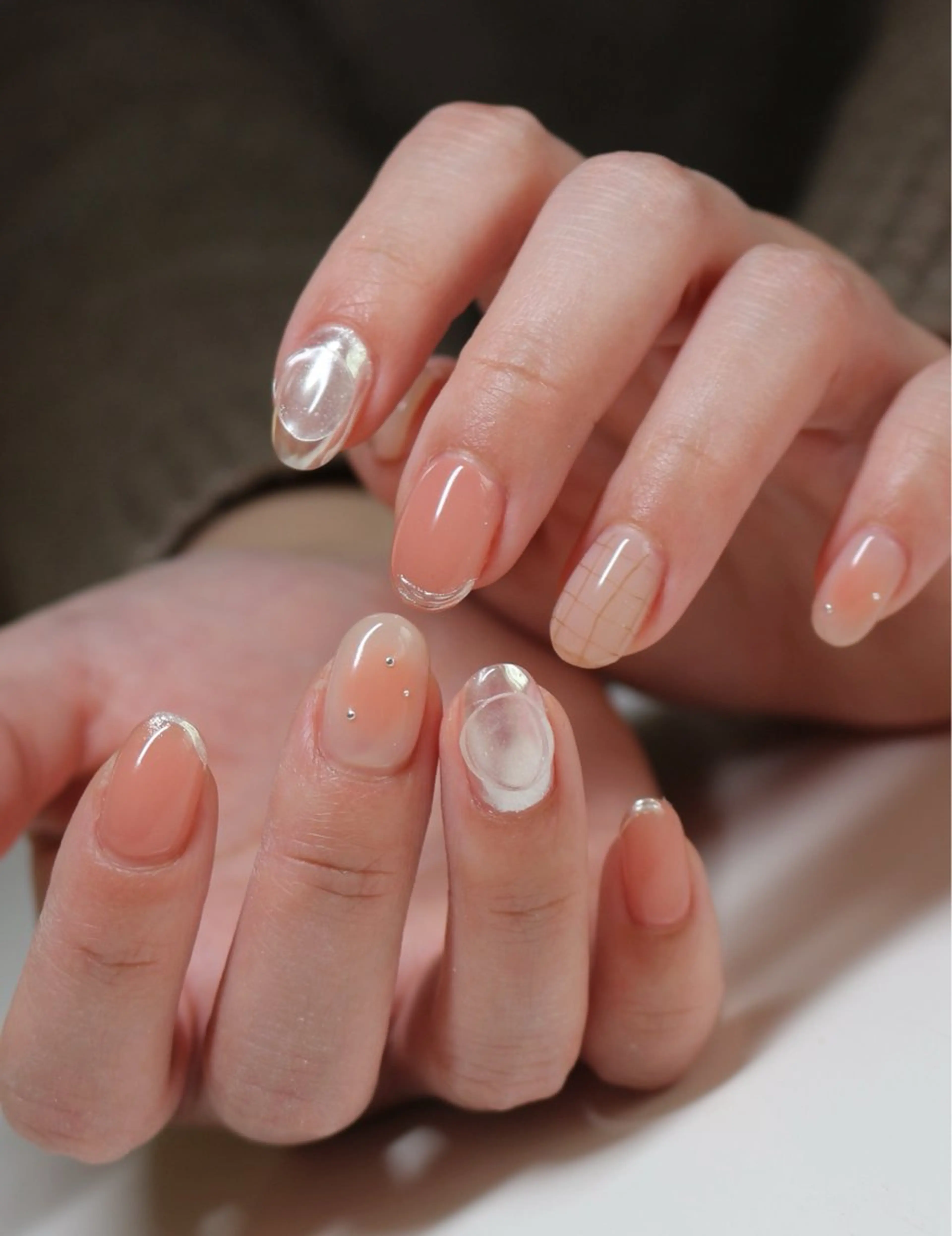 ネイル チークネイル ミラーネイル ニュアンスネイル ピンク シルバー ハンドネイル Baku Nailsのネイルデザイン