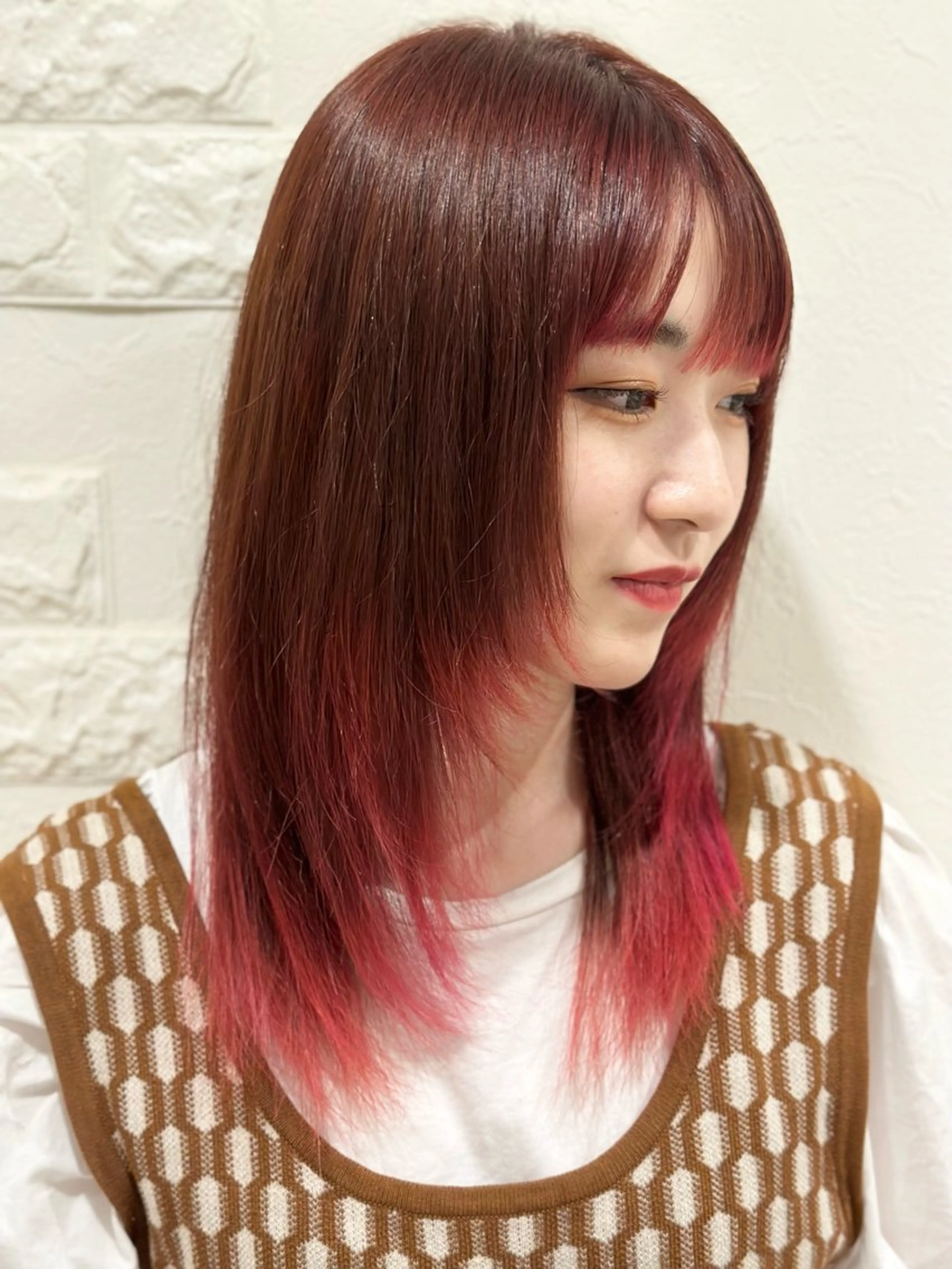 ミディアム カラー 韓国風🇰🇷レイヤ ーKEI🇰🇷のヘアスタイル