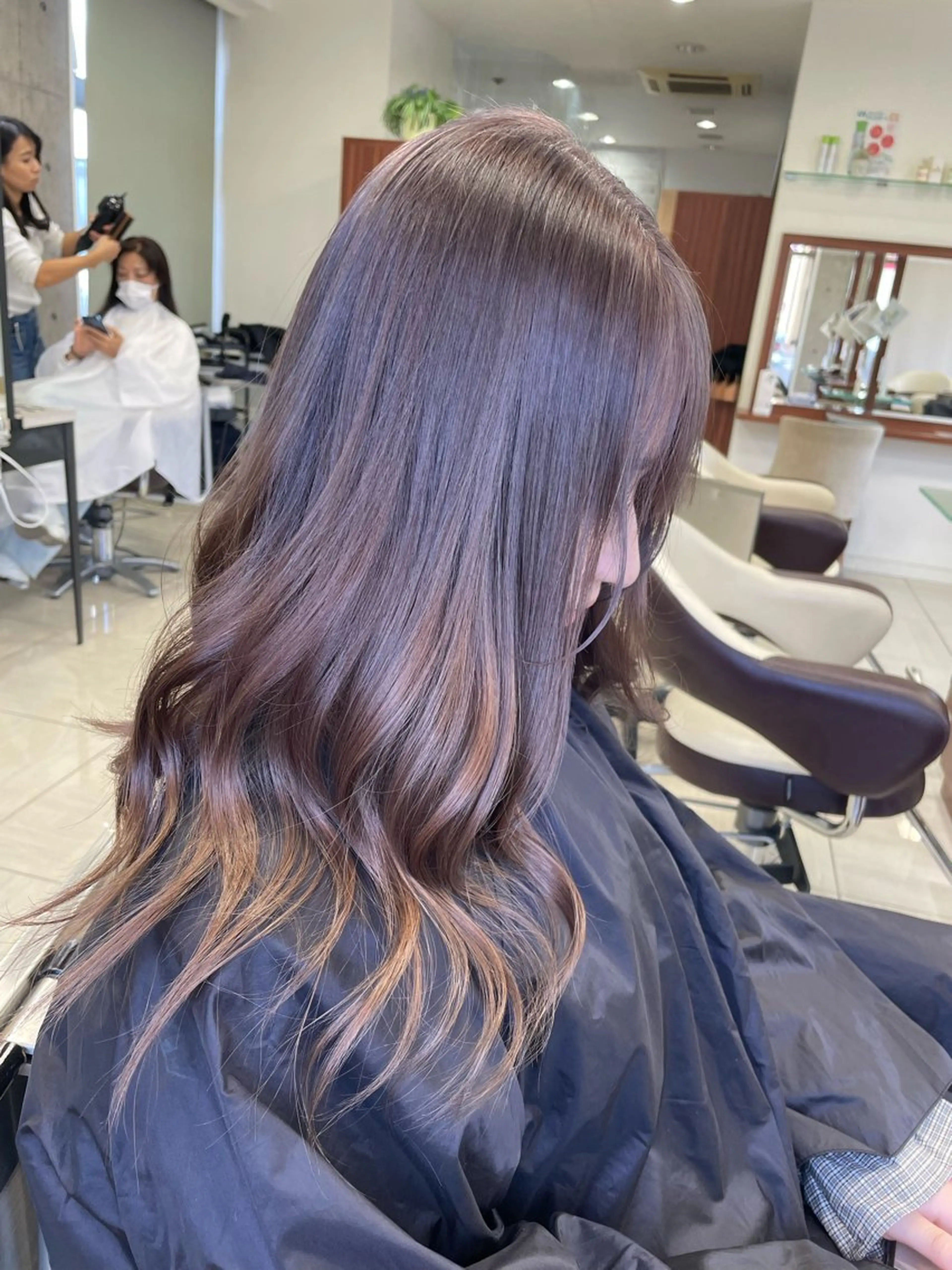 ロング カラー グレージュ 色川 優斗《髪質改善》のヘアスタイル