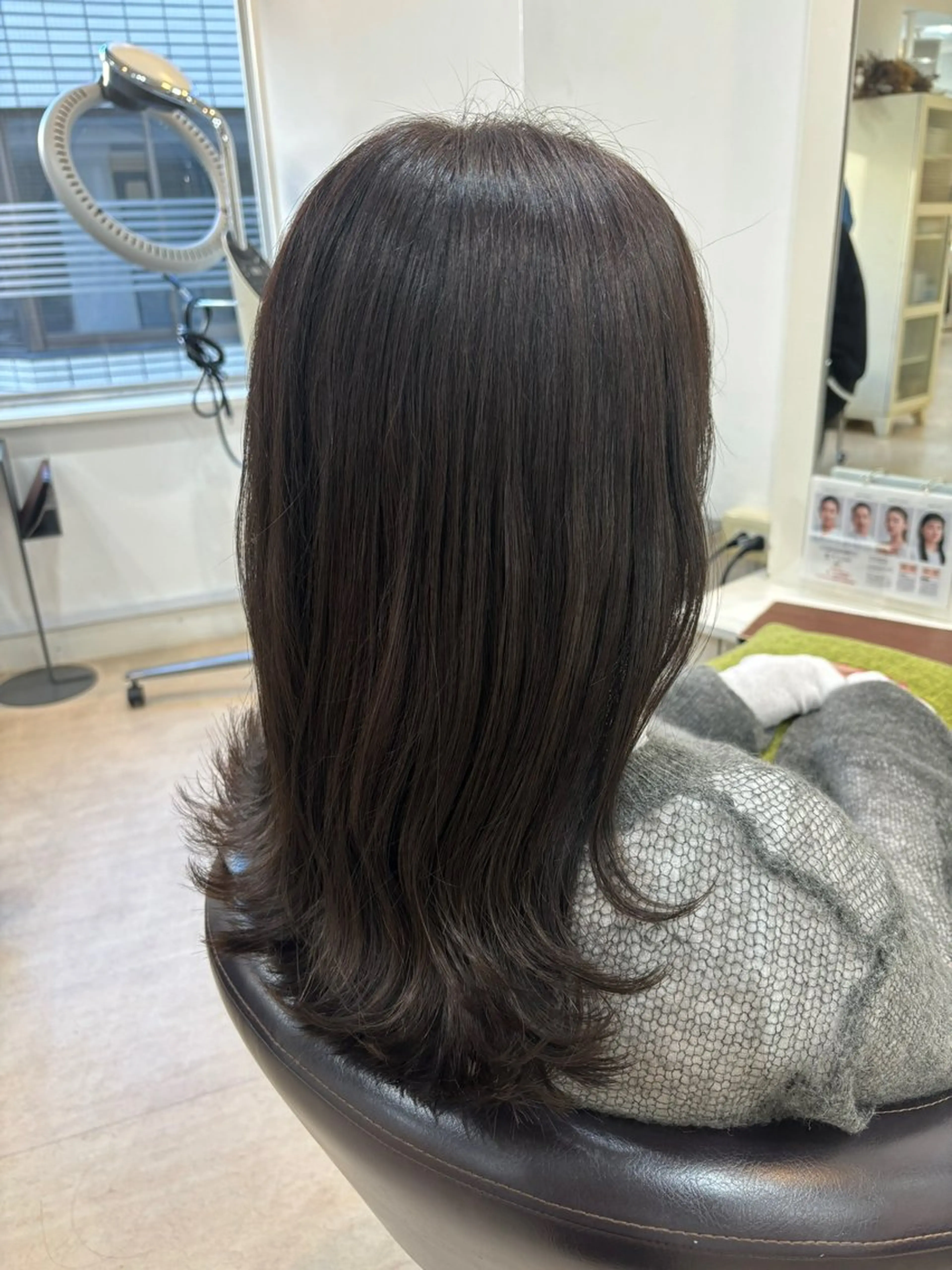 セミロング カラー 韓国風⭐️くびれヘア 🍀高津かえでのヘアスタイル