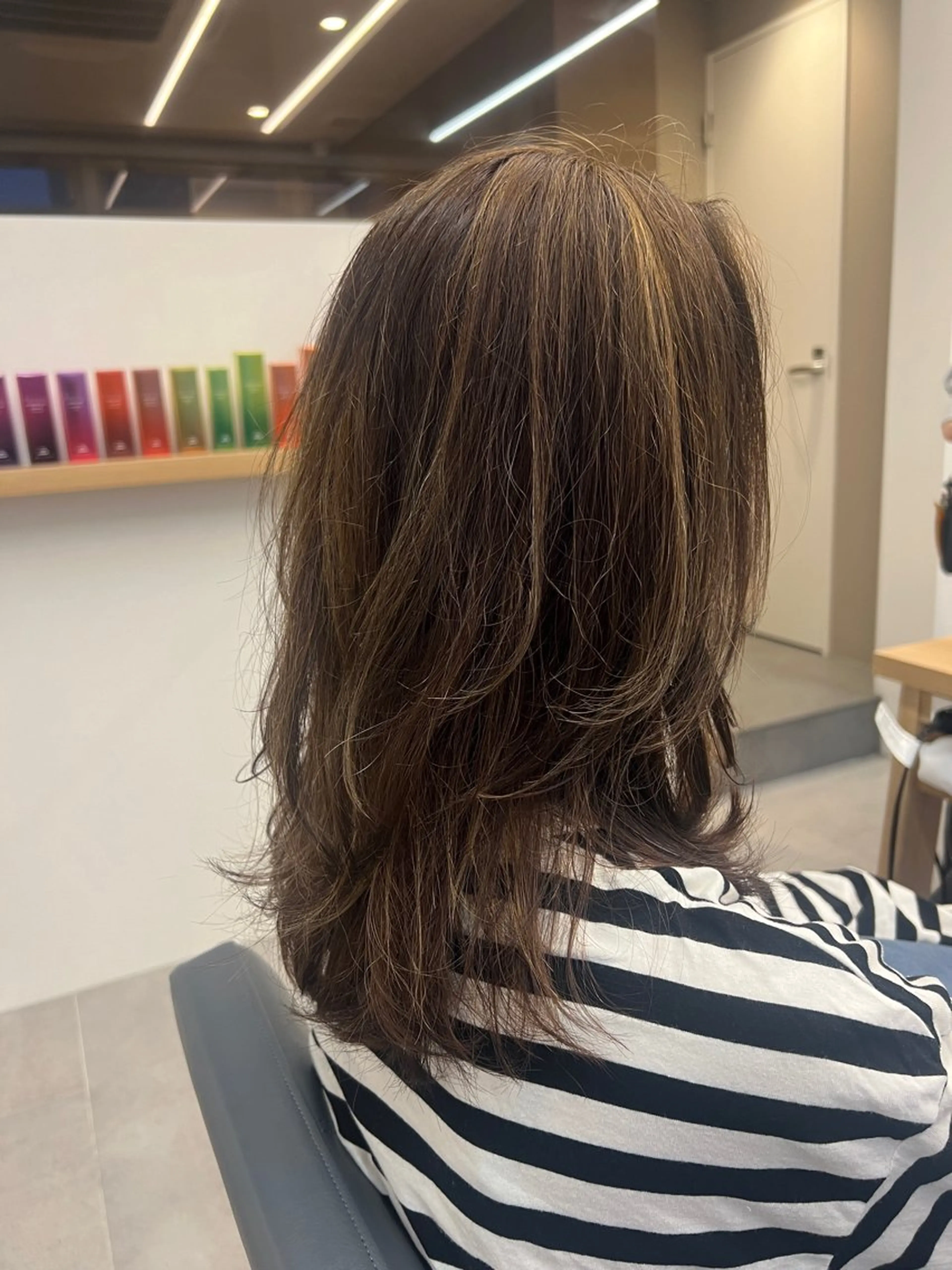 ロング レイヤーカット カット Ore🫧タナカマヤ /柔らかい質感カラーのヘアスタイル