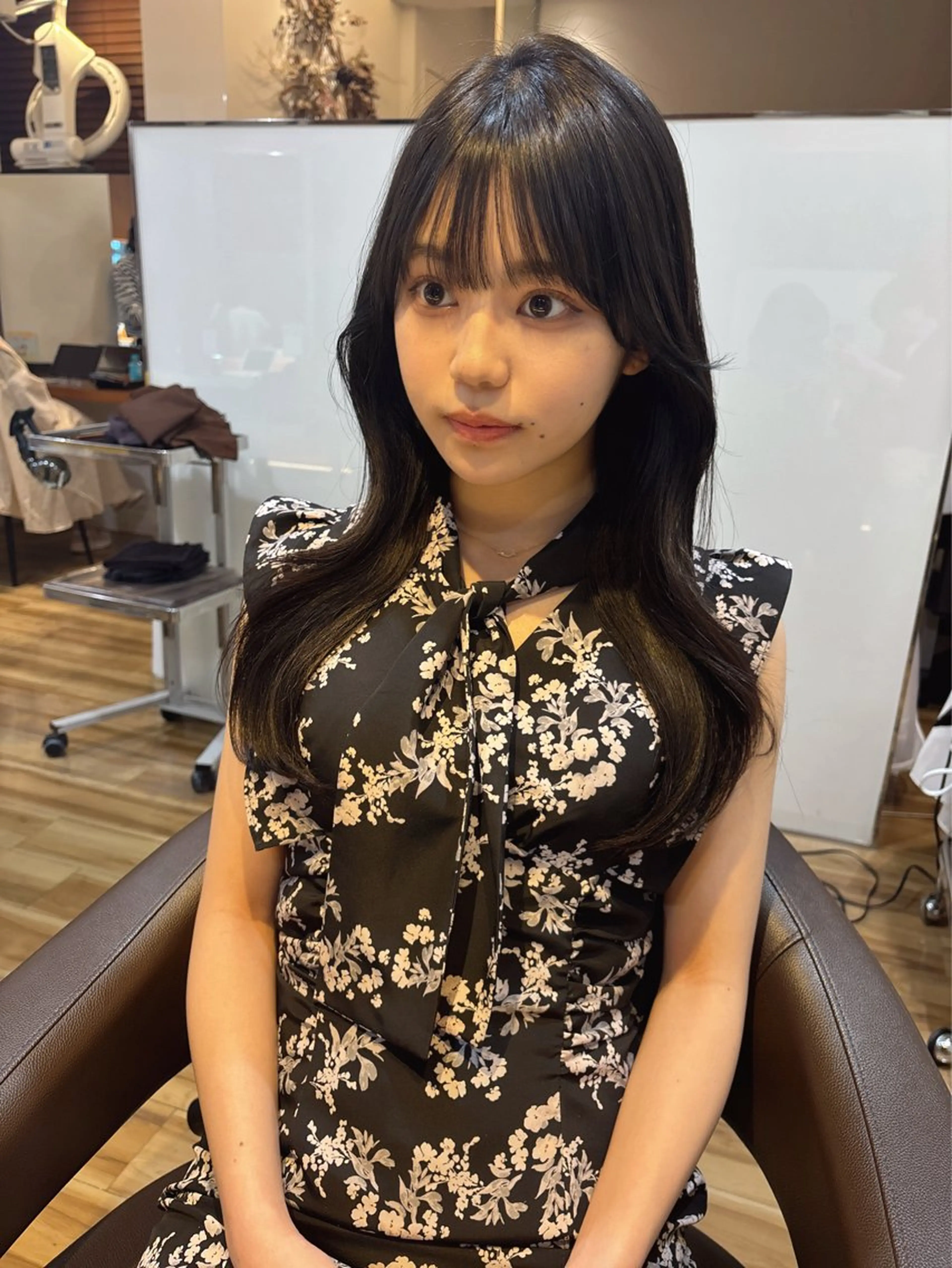 ロング カラー 黒髪 カット ヘアカラー トリートメント レイヤーカット /透明感/千葉怜寿のヘアスタイル