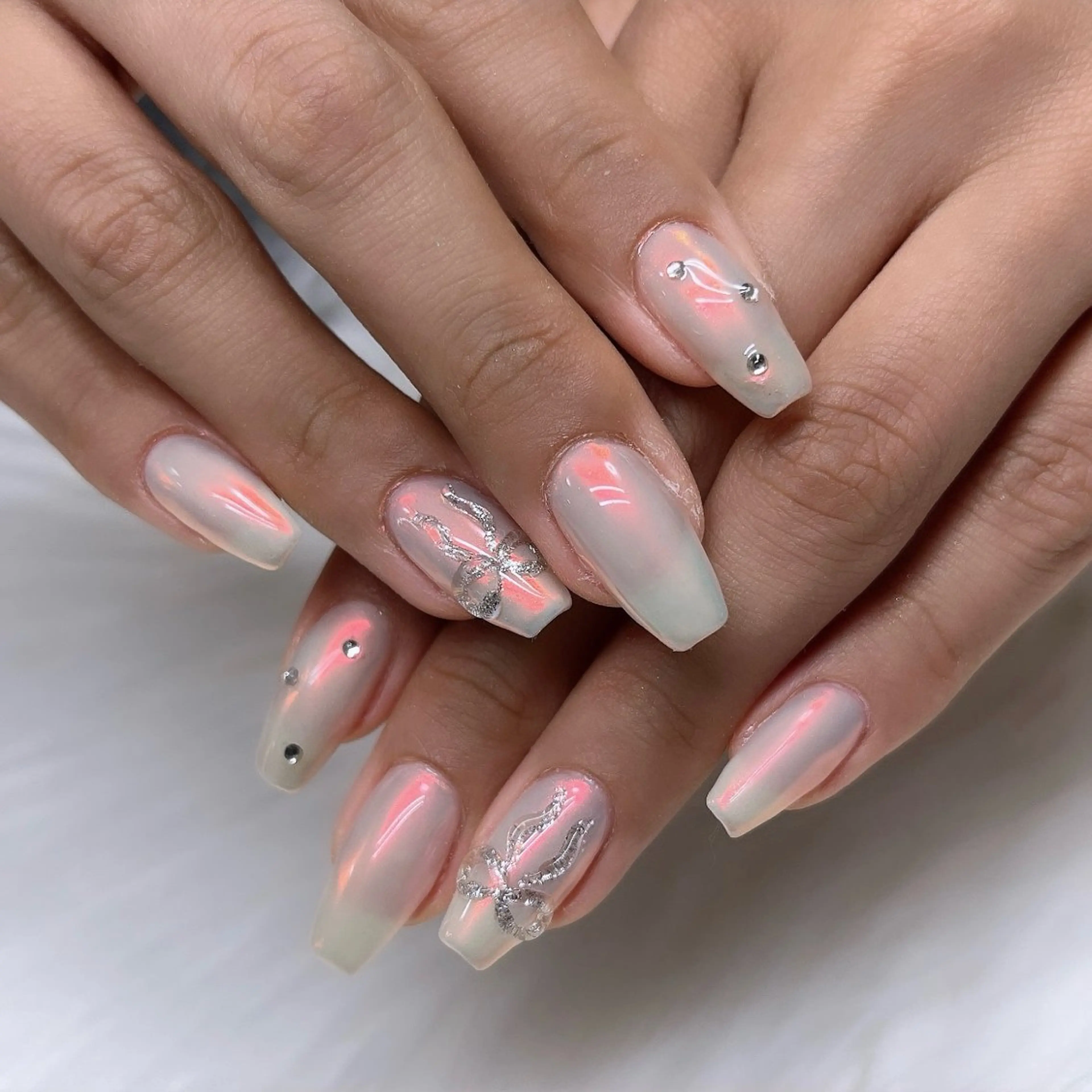 ネイル アートネイル キラキラネイル 韓国ネイル ラメ(グリッター) ロングネイル ハンドネイル 🐕‍🦺Yappy 💗A-tanのネイルデザイン