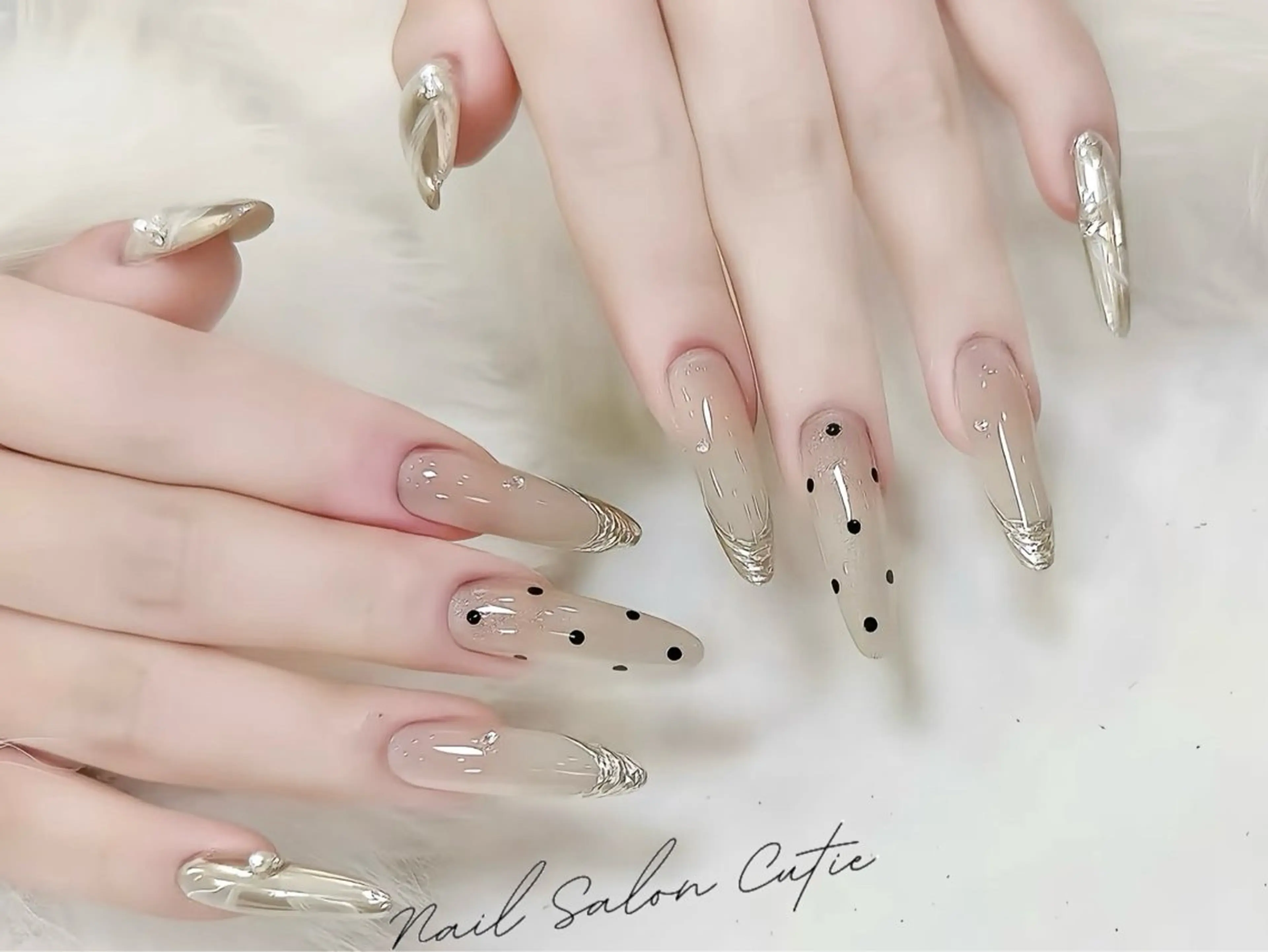 ネイル ジェルネイル 韓国ネイル 持ち込み オフィスネイル パラジェル 池袋ワンホンネイル SALE実施中のネイルデザイン