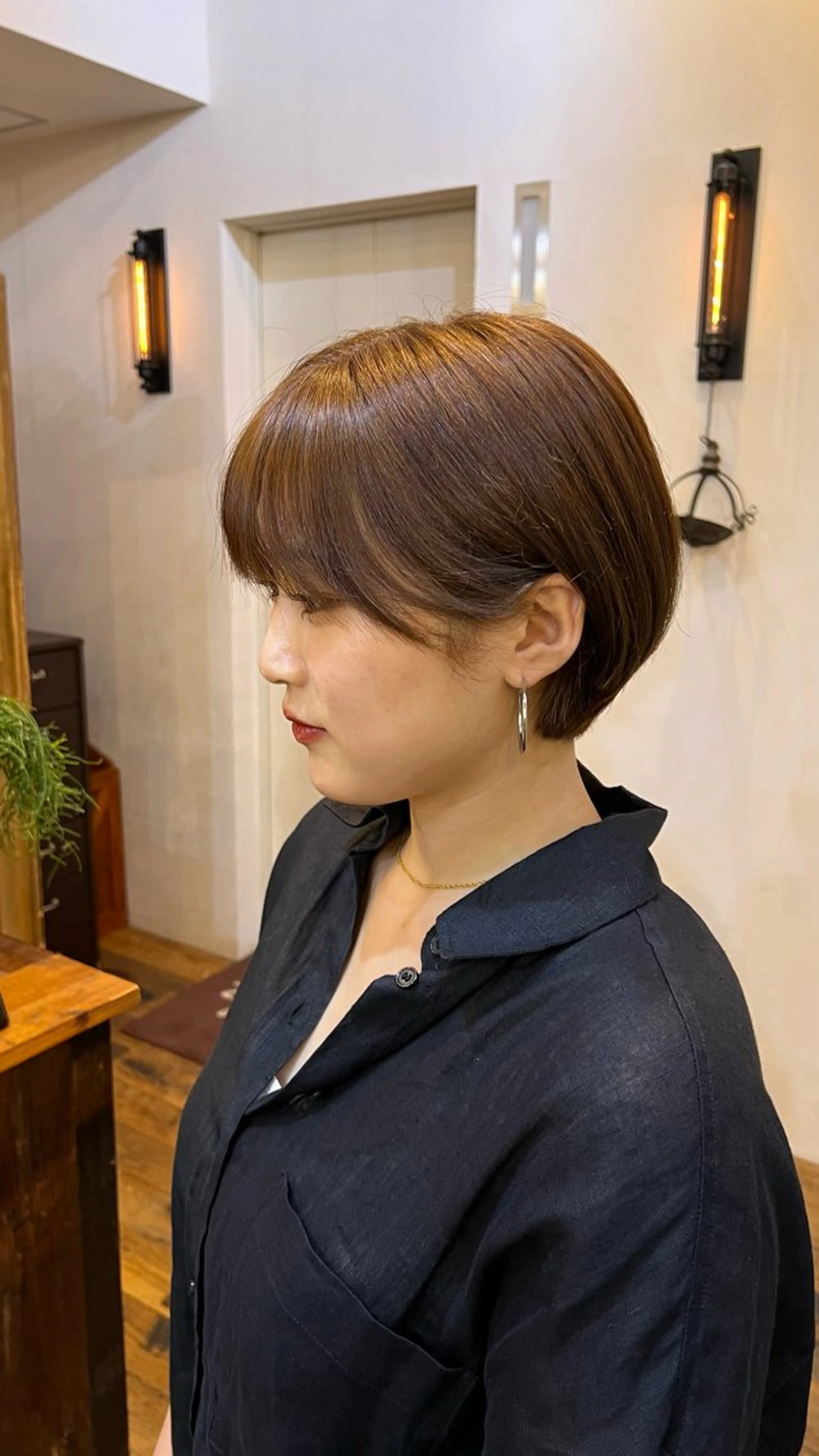 ショート カラー 抜きっぱなしブロンド /ハイトーン/カナタのヘアスタイル