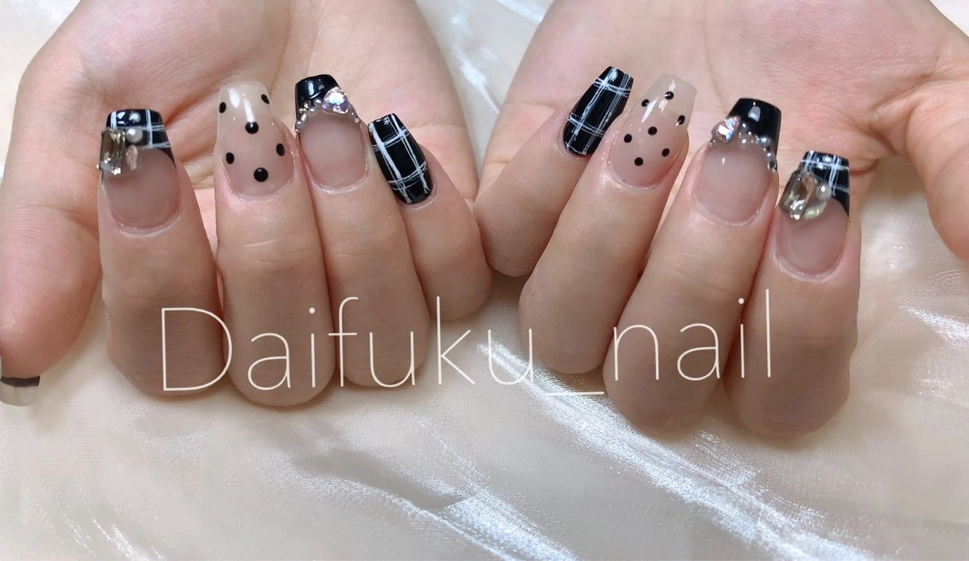 ミディアム Daifuku nailsのネイルデザイン