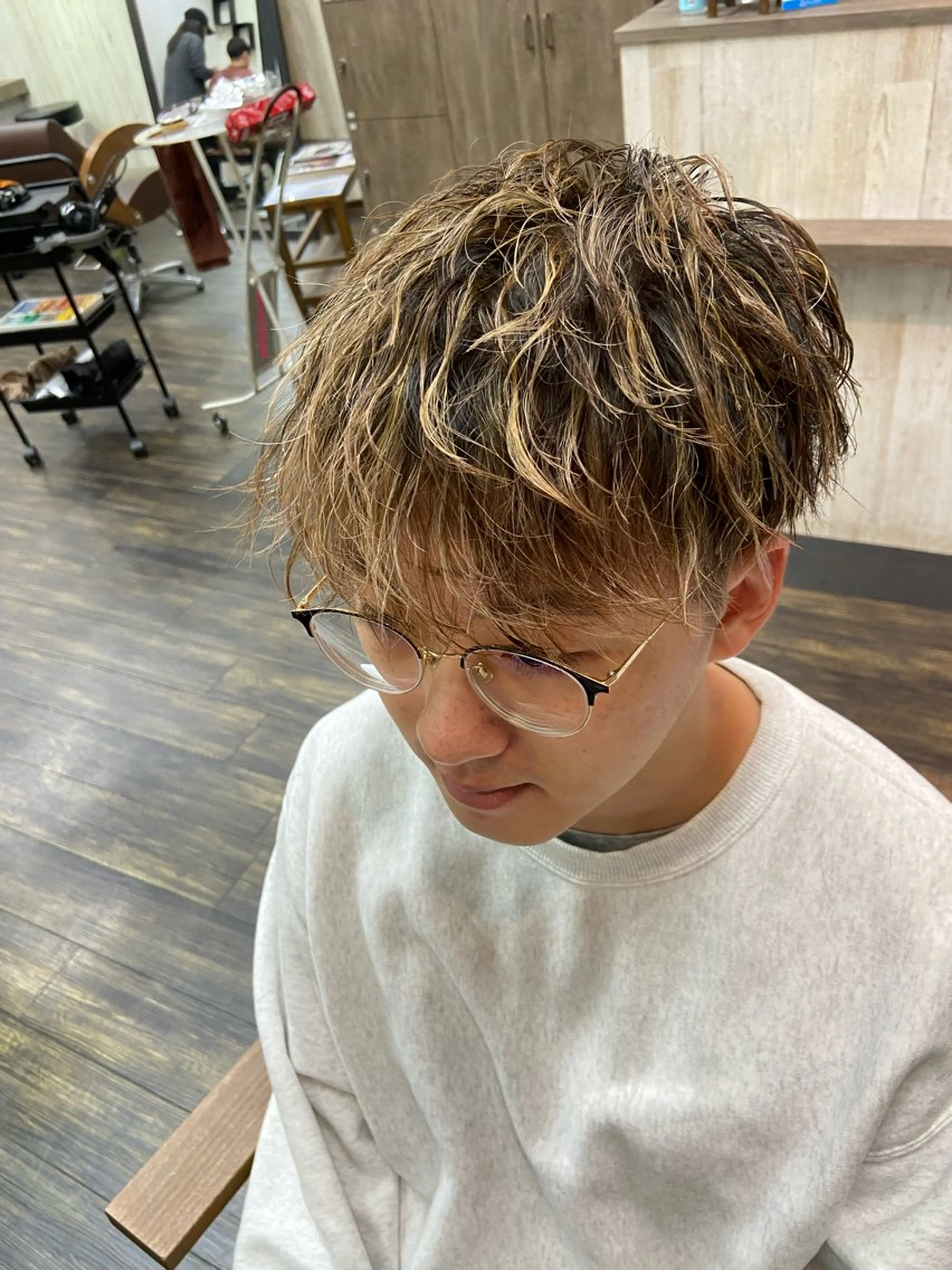 ミディアム 仁和山 晃のヘアスタイル