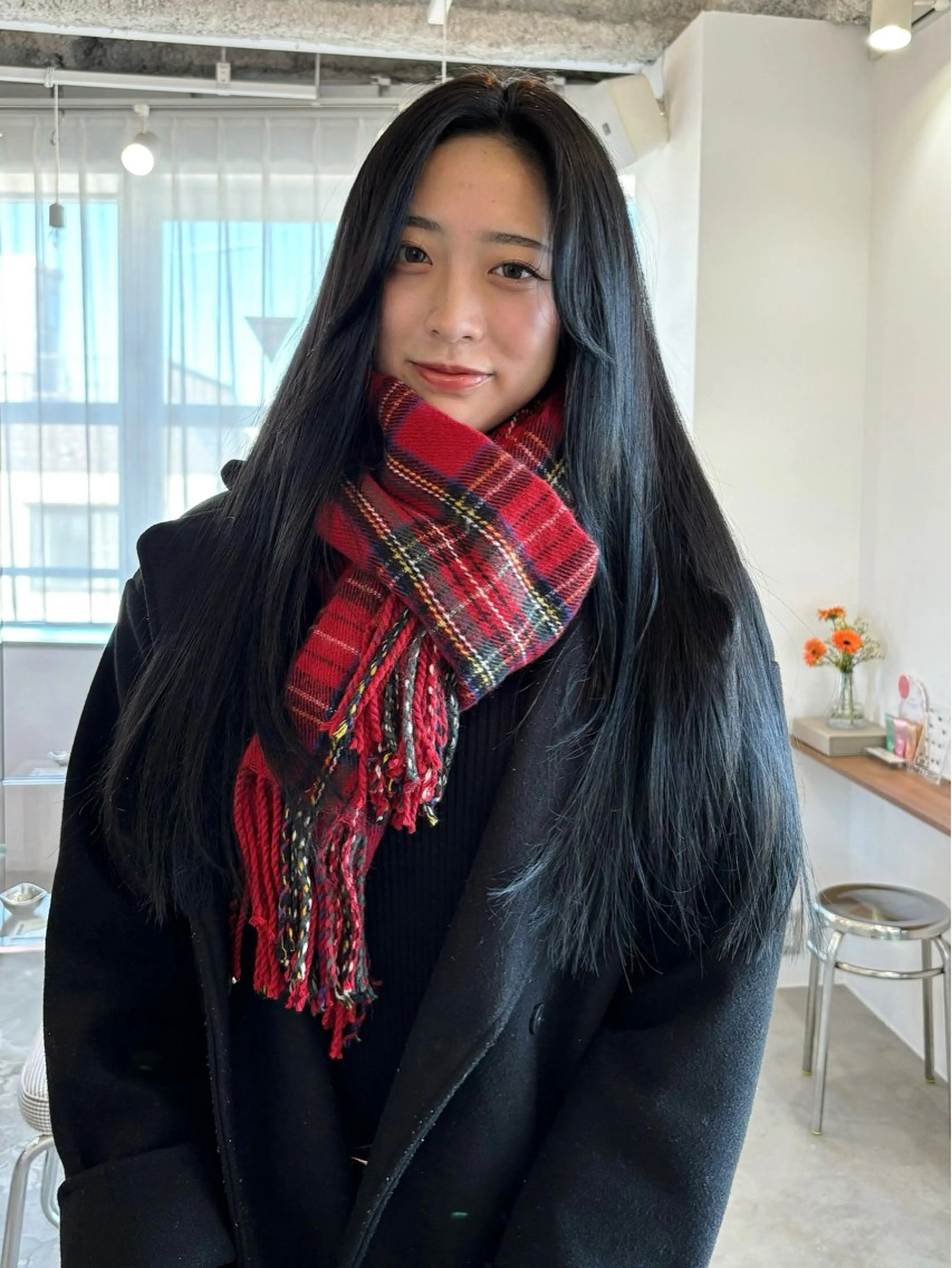 ロング カラー 黒髪 ブルーカラー ブルーブラック ロング 林　蓮／レイヤー ／透明感カラーのヘアスタイル