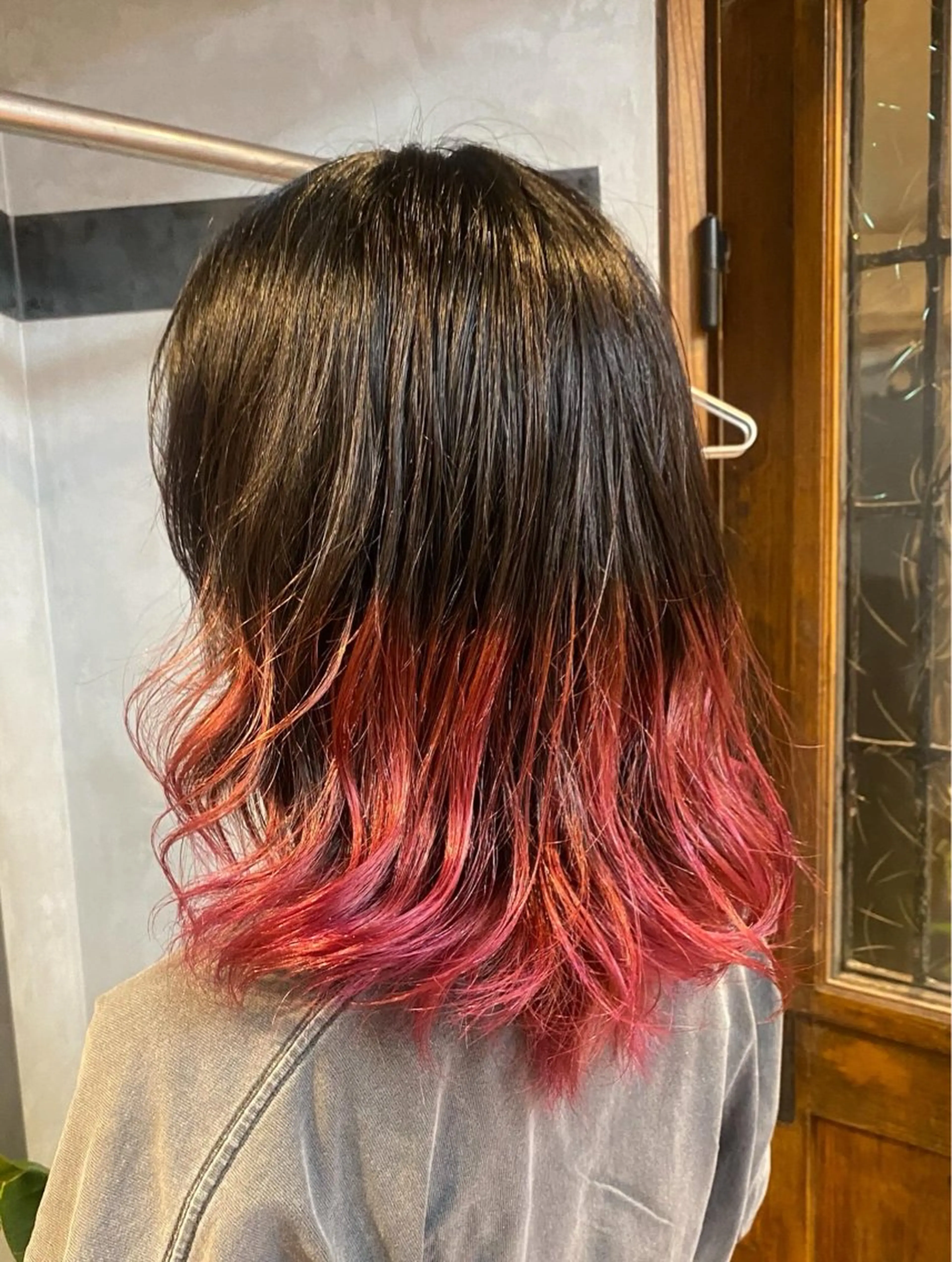 ミディアム カラー ヘアアレンジ バレイヤージュ レイヤーカット DISCOHAIRsanc（ルジャルダン町田）所属・烏山 達也のヘアスタイル