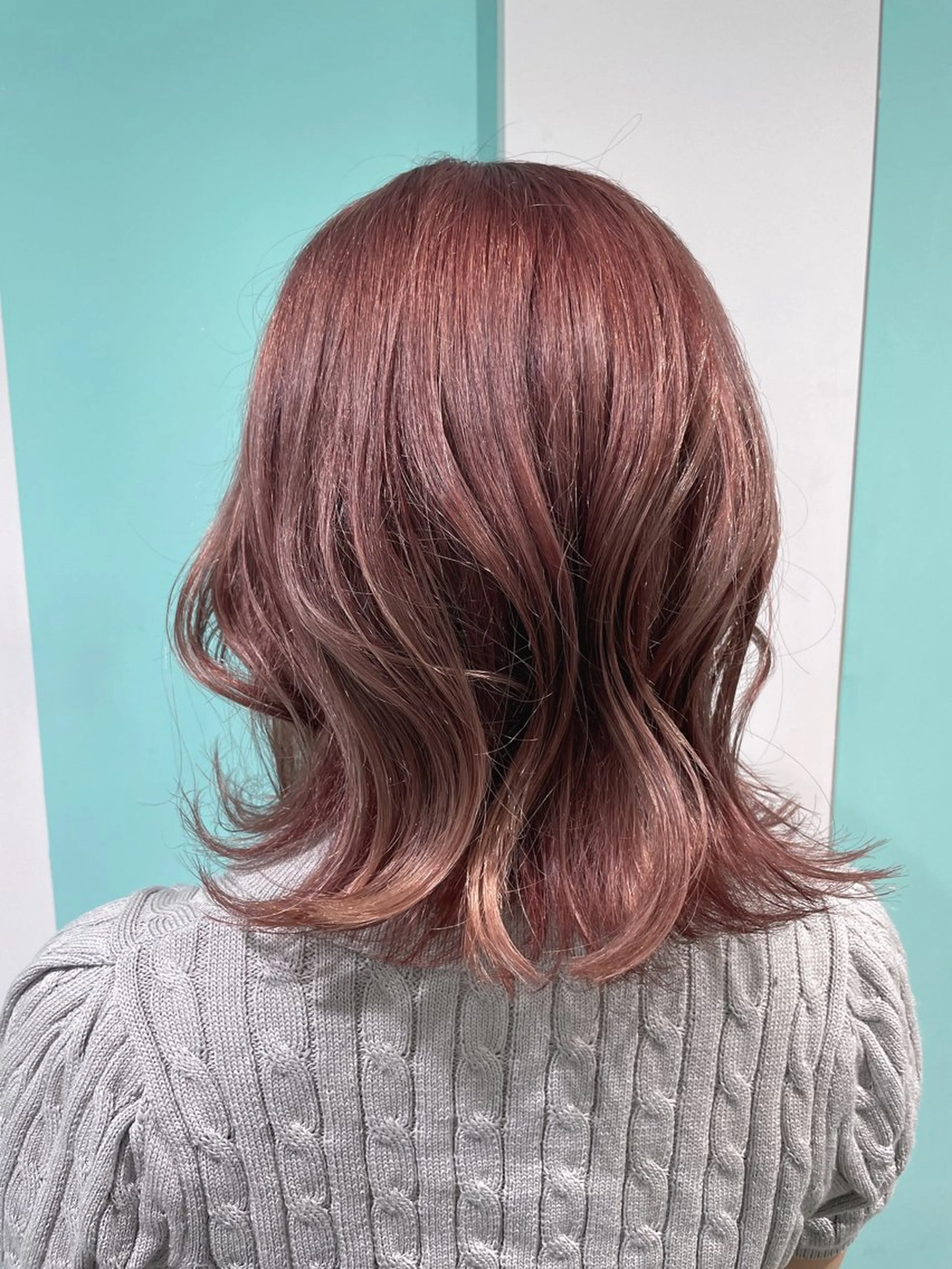 ショート ヘアカラー 原 千景のヘアスタイル