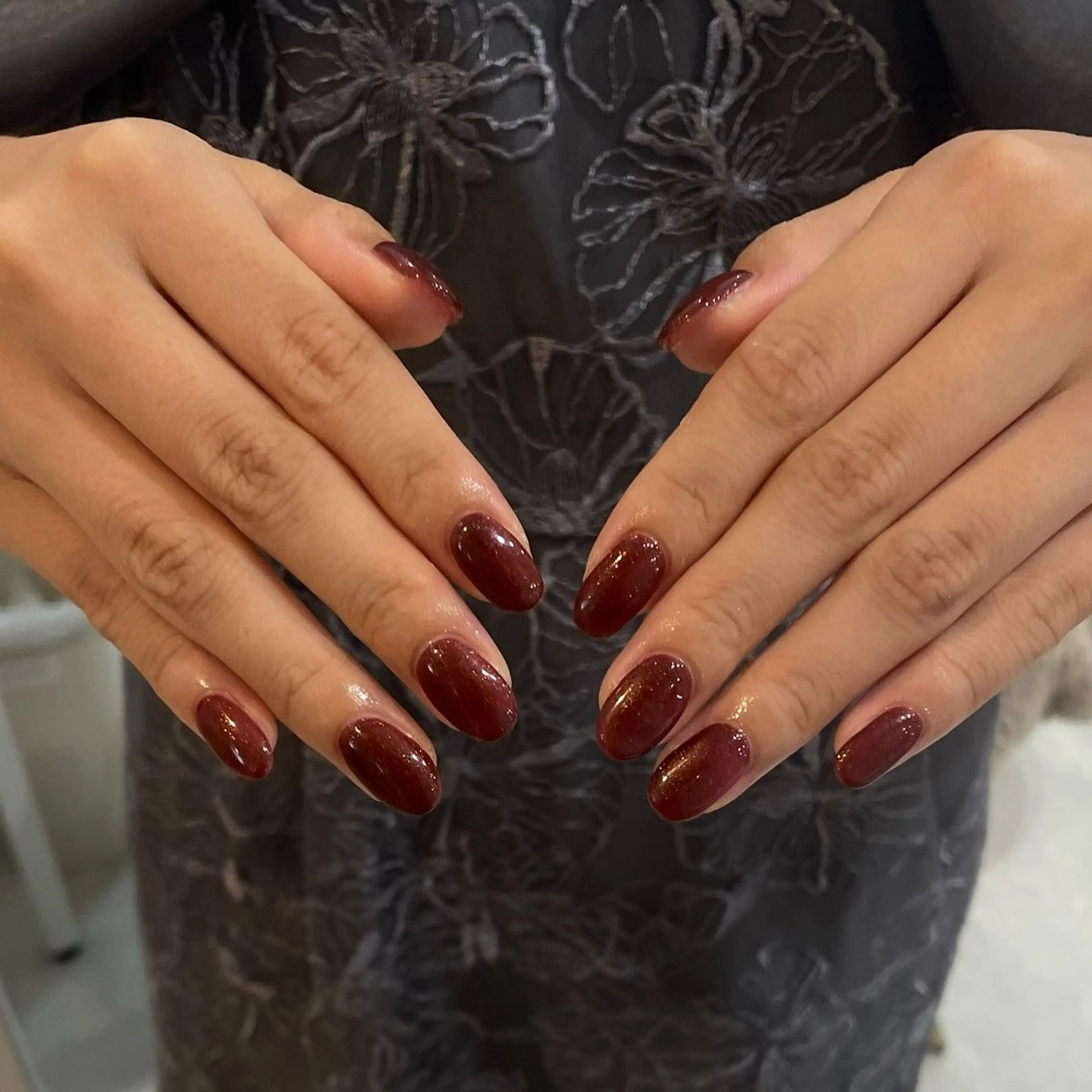 ネイル ハンドネイル 𝑟𝑖𝑠𝑎 🕯‎🤍のネイルデザイン