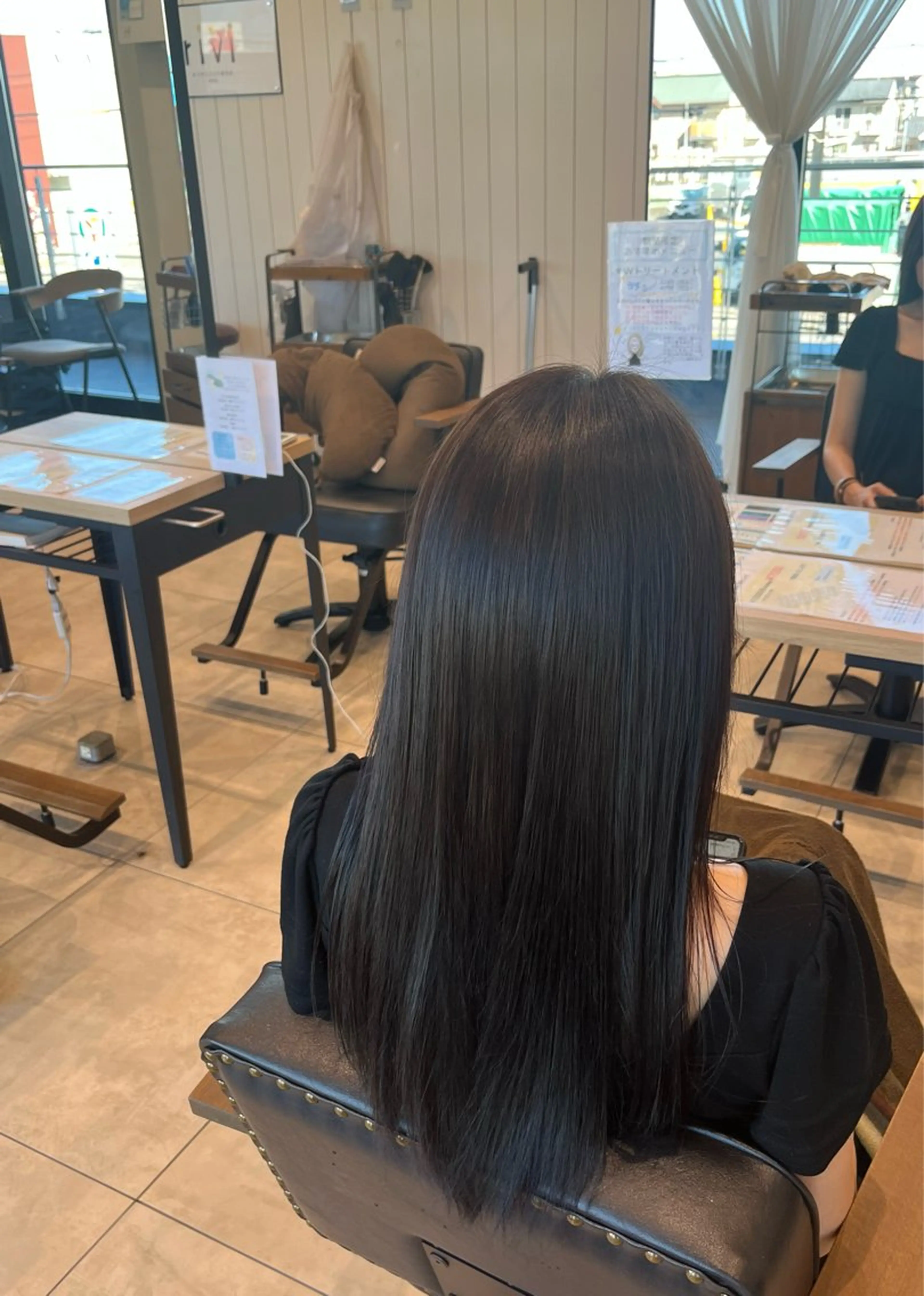 ロング 坂口 友莉香のヘアスタイル