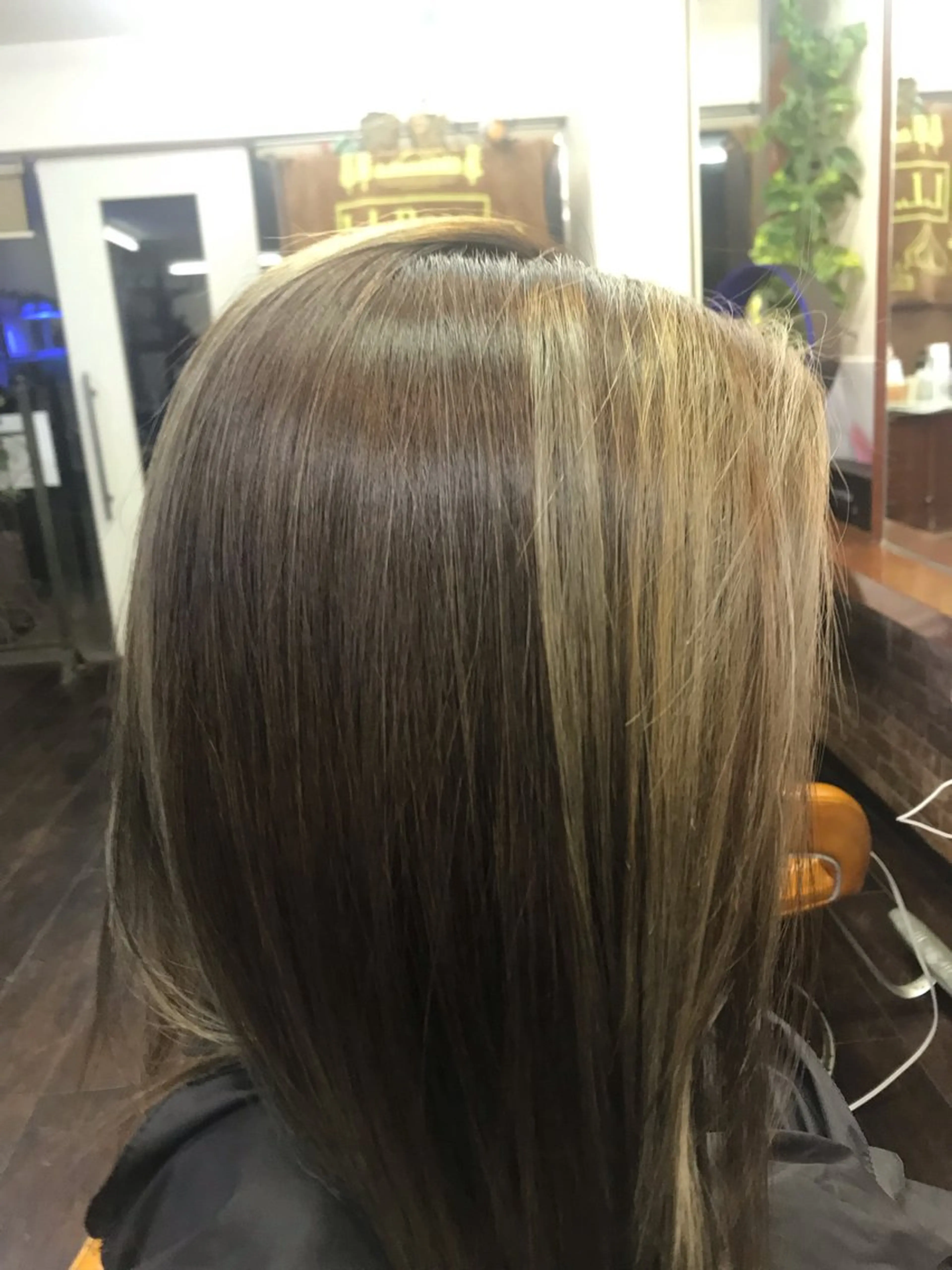 セミロング カラー 桧山 真のヘアスタイル