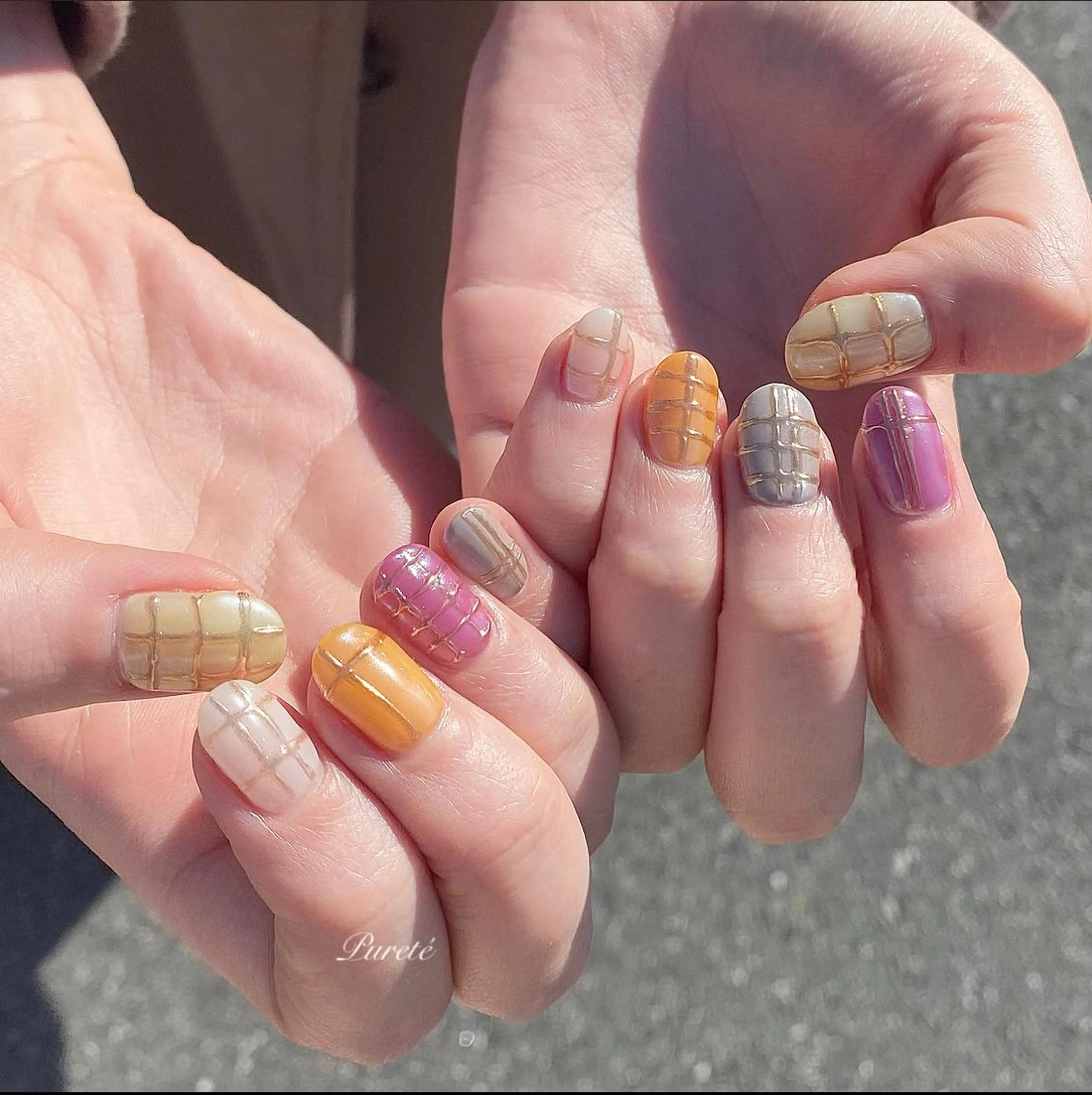 ネイル ミラーネイル ホワイト nailsalon Puretéのネイルデザイン