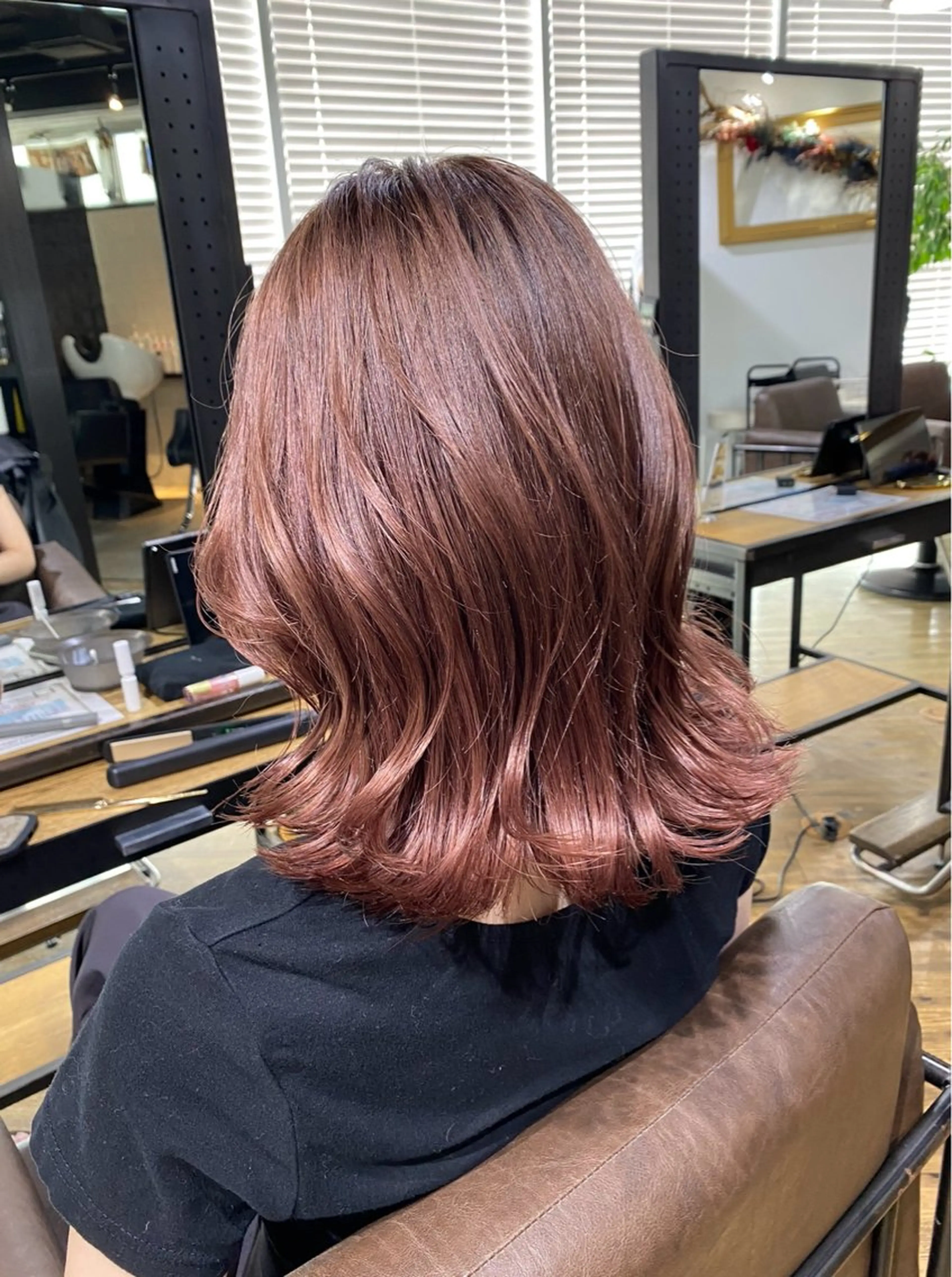 ミディアム ヘアカラー トリートメント 山影✨バレイヤージュ ハイライト✨メンズ◎のヘアスタイル