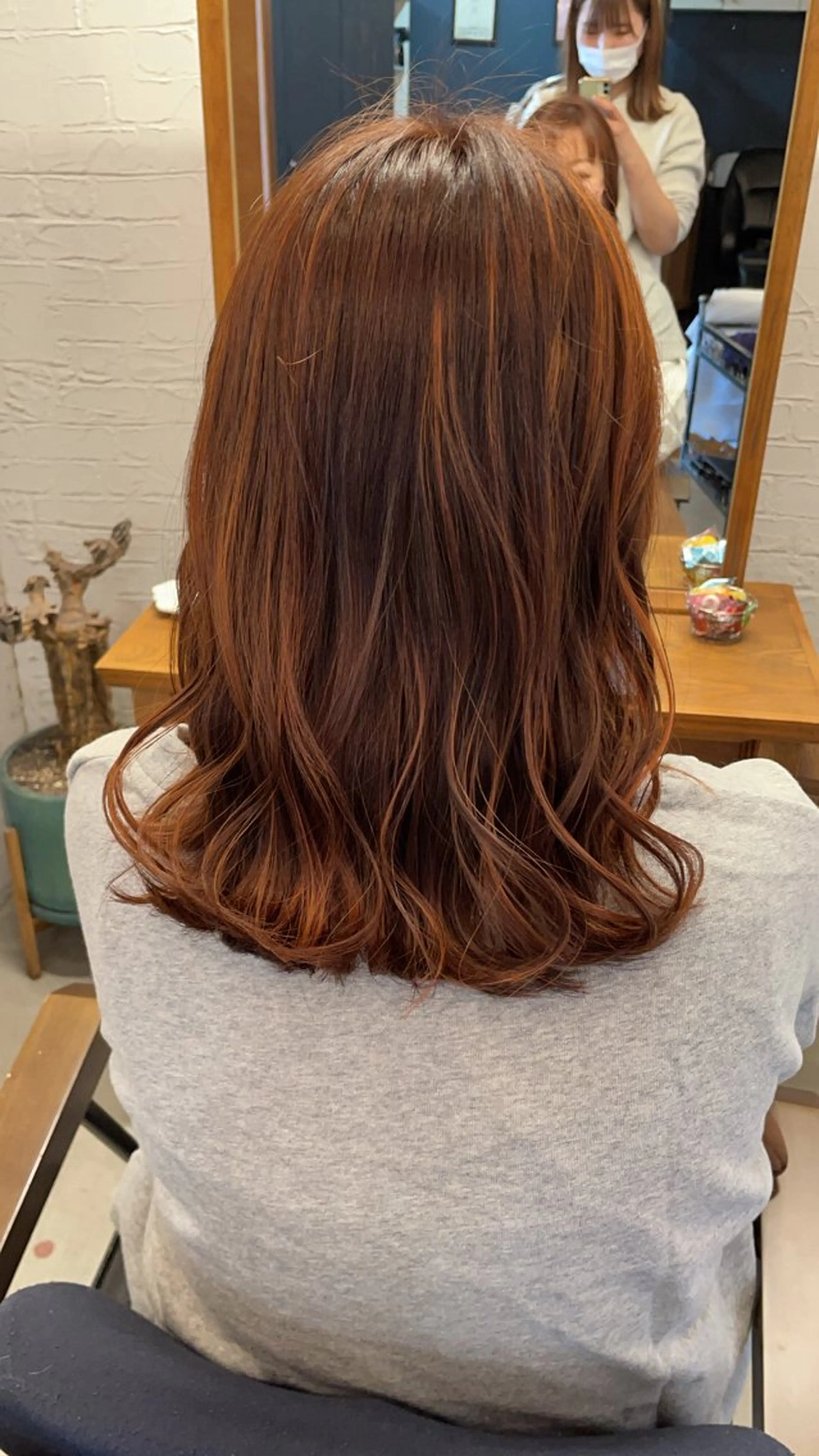 ミディアム カラー 髪質改善カラー🫧 西岡 有希のヘアスタイル