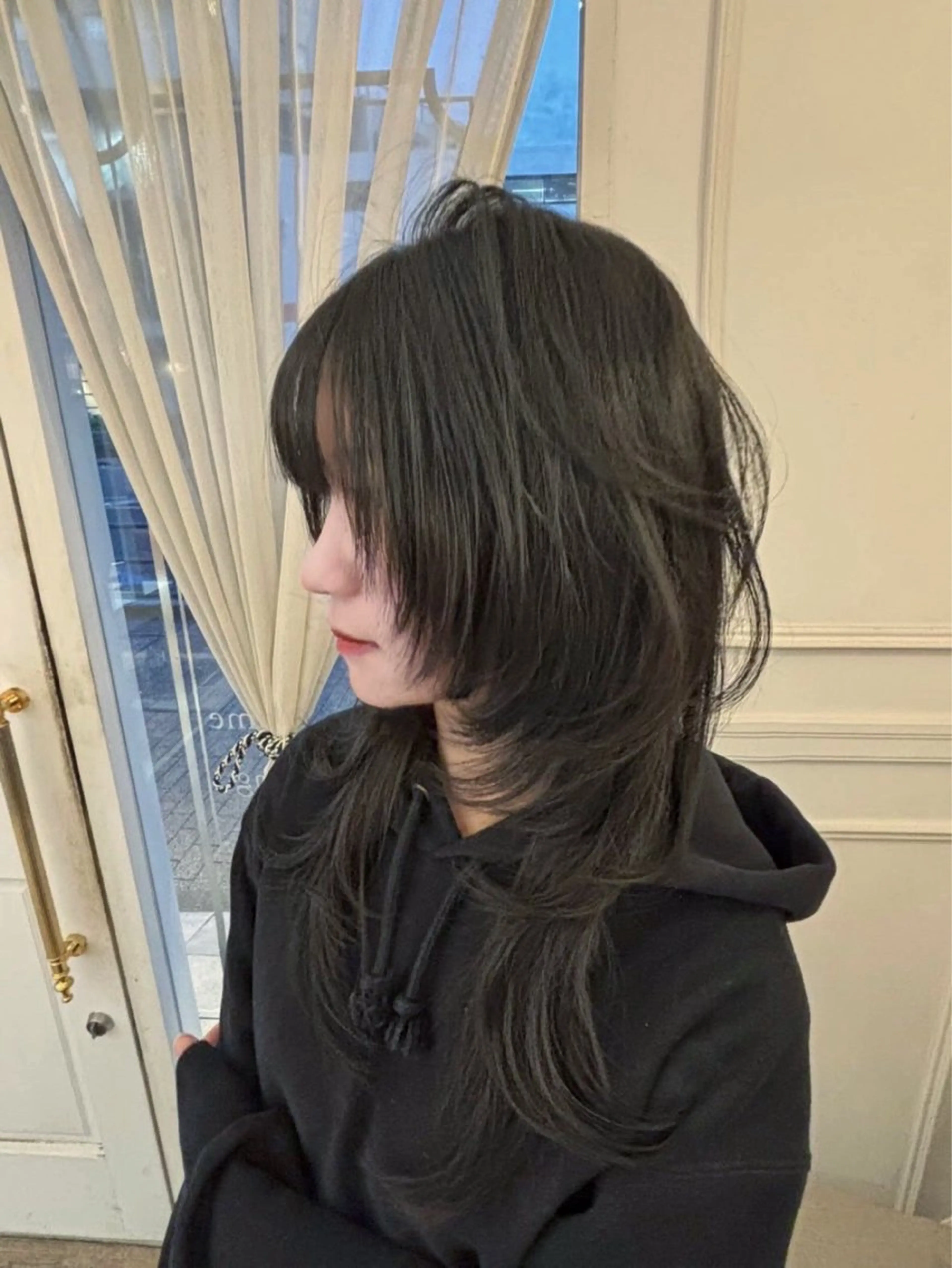 ロング カット ウルフ/レイヤー/ 戸内໒꒱· ﾟのヘアスタイル