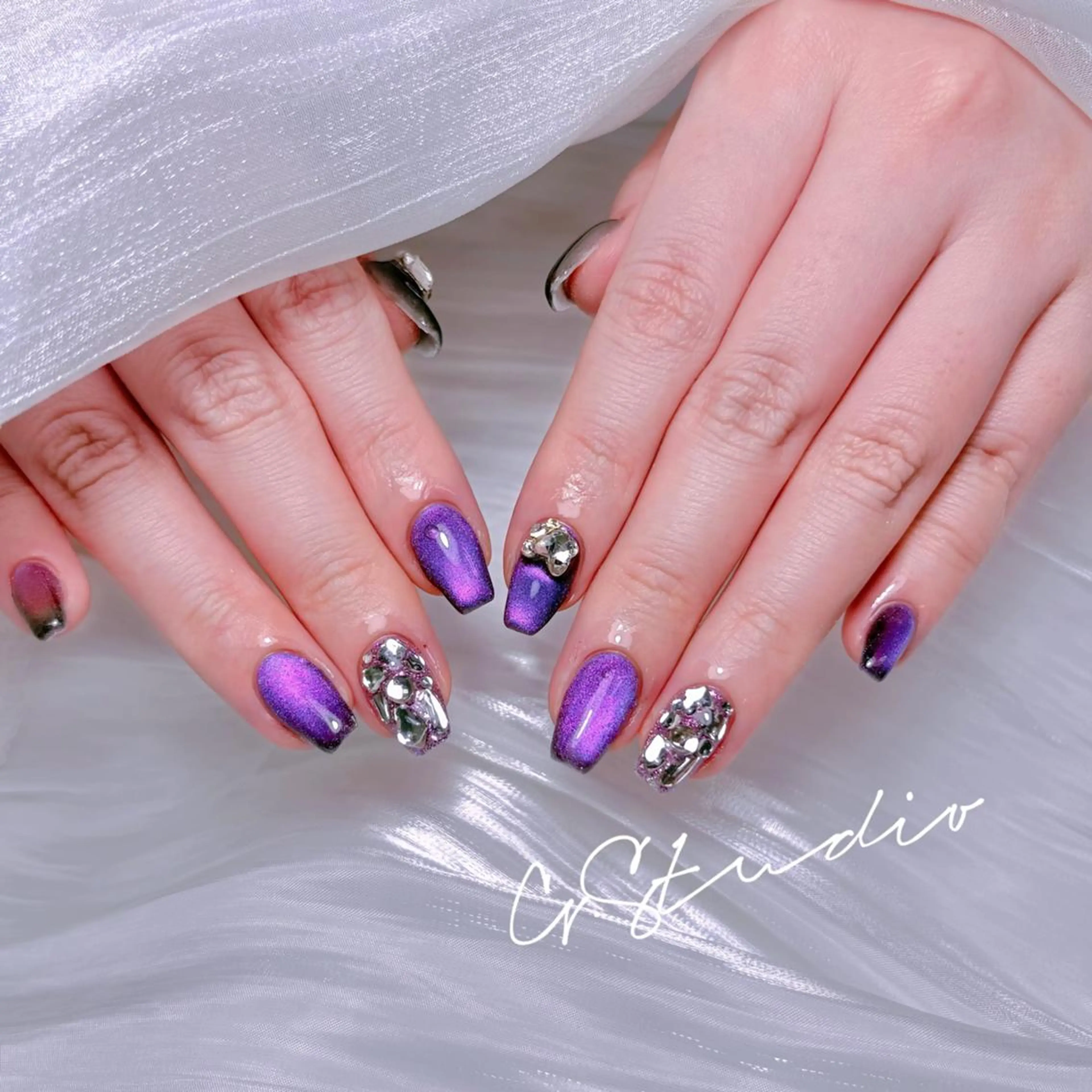 ネイル ブラウン チークネイル フットネイル ジェルネイル キラキラネイル ハンドネイル Tina 。のネイルデザイン