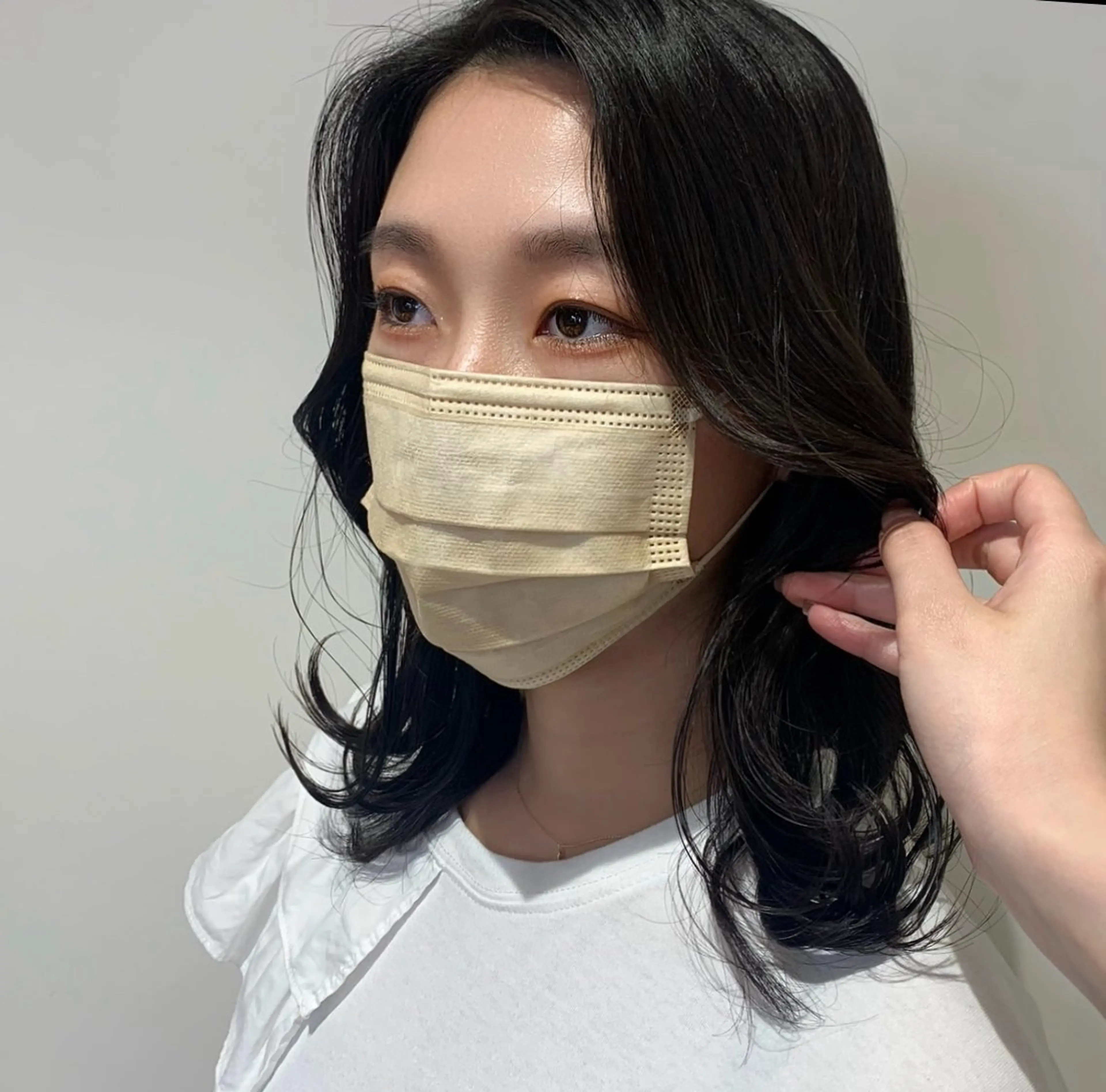 ミディアム 顔周りカット 韓国風ヘア レイヤーカット カット 🍏脊古夏月🍏 /韓国ヘア＆アイ🍏の眉毛・アイブロウイメージ