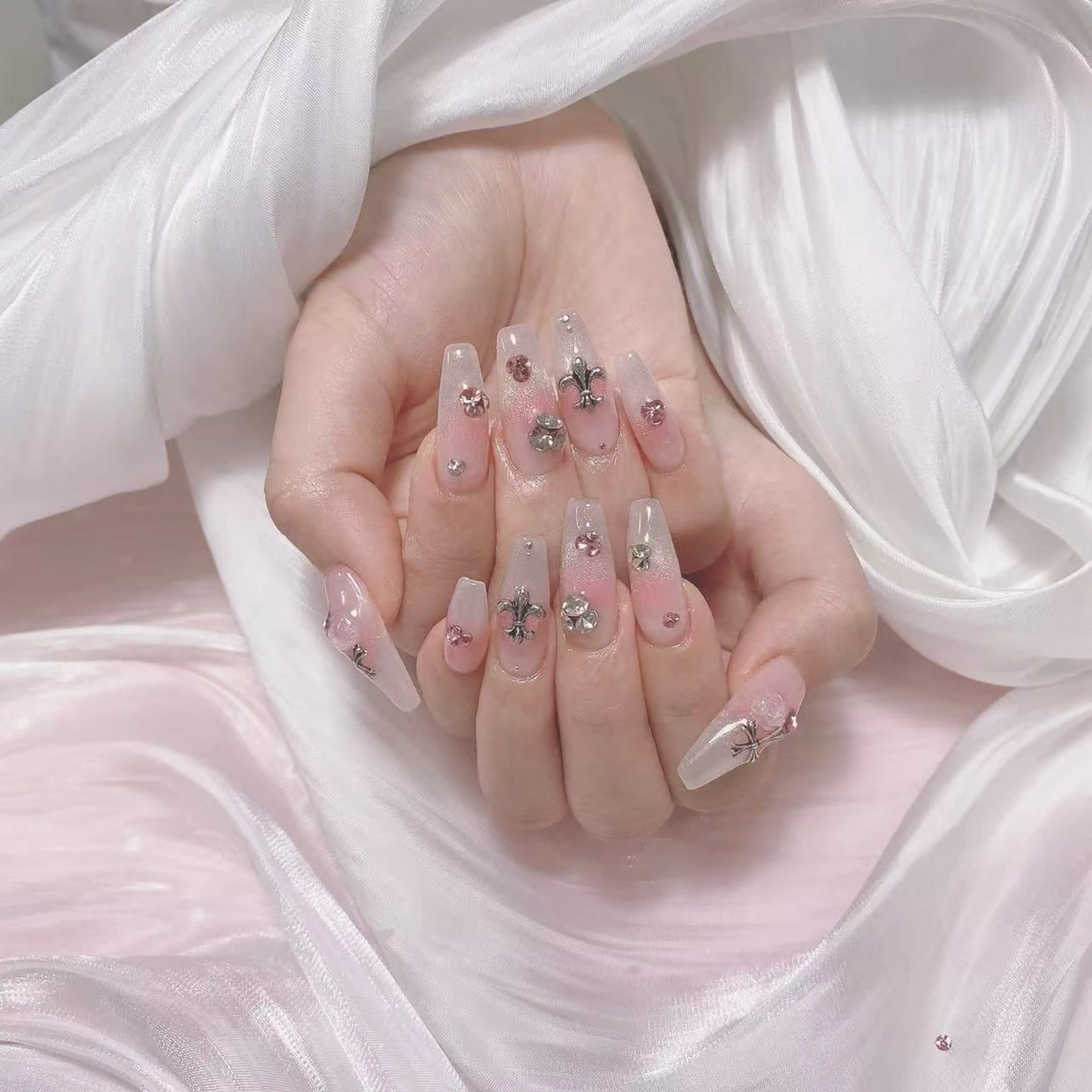 ネイル ジョリ kasumi🌹💅のネイルデザイン