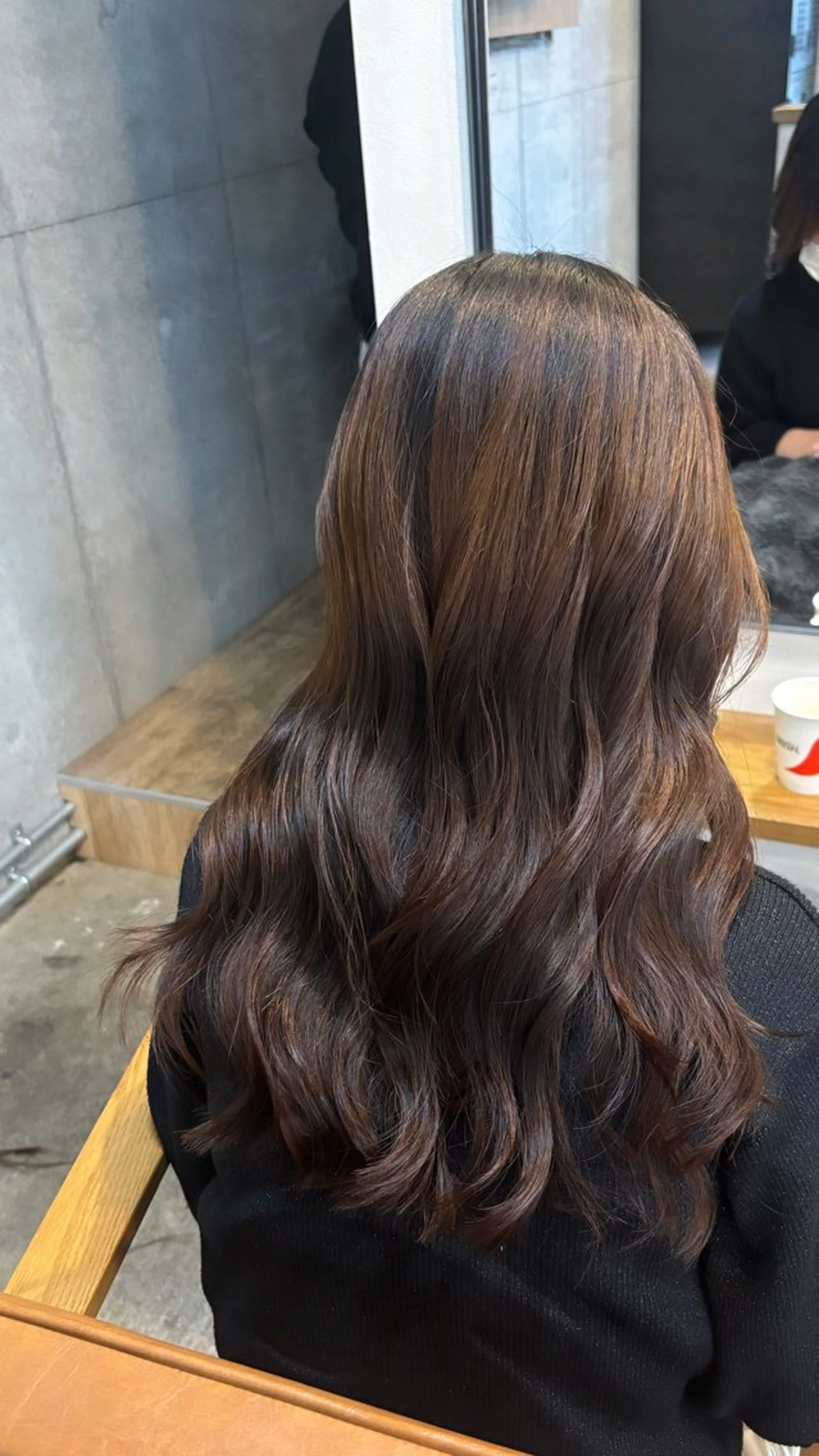 ロング レイヤーカット 10代20代指名No .1/艶髪カラー特化のヘアスタイル