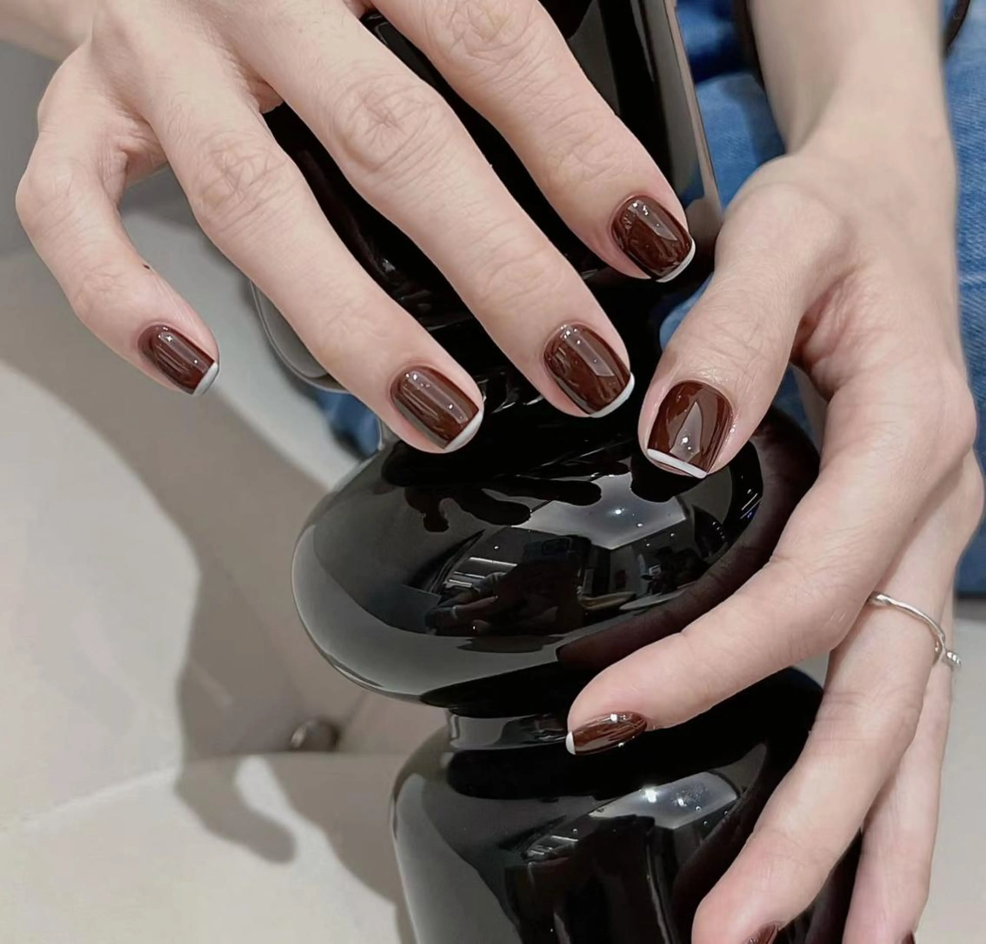 ネイル フレンチネイル Queens ciciのネイルデザイン